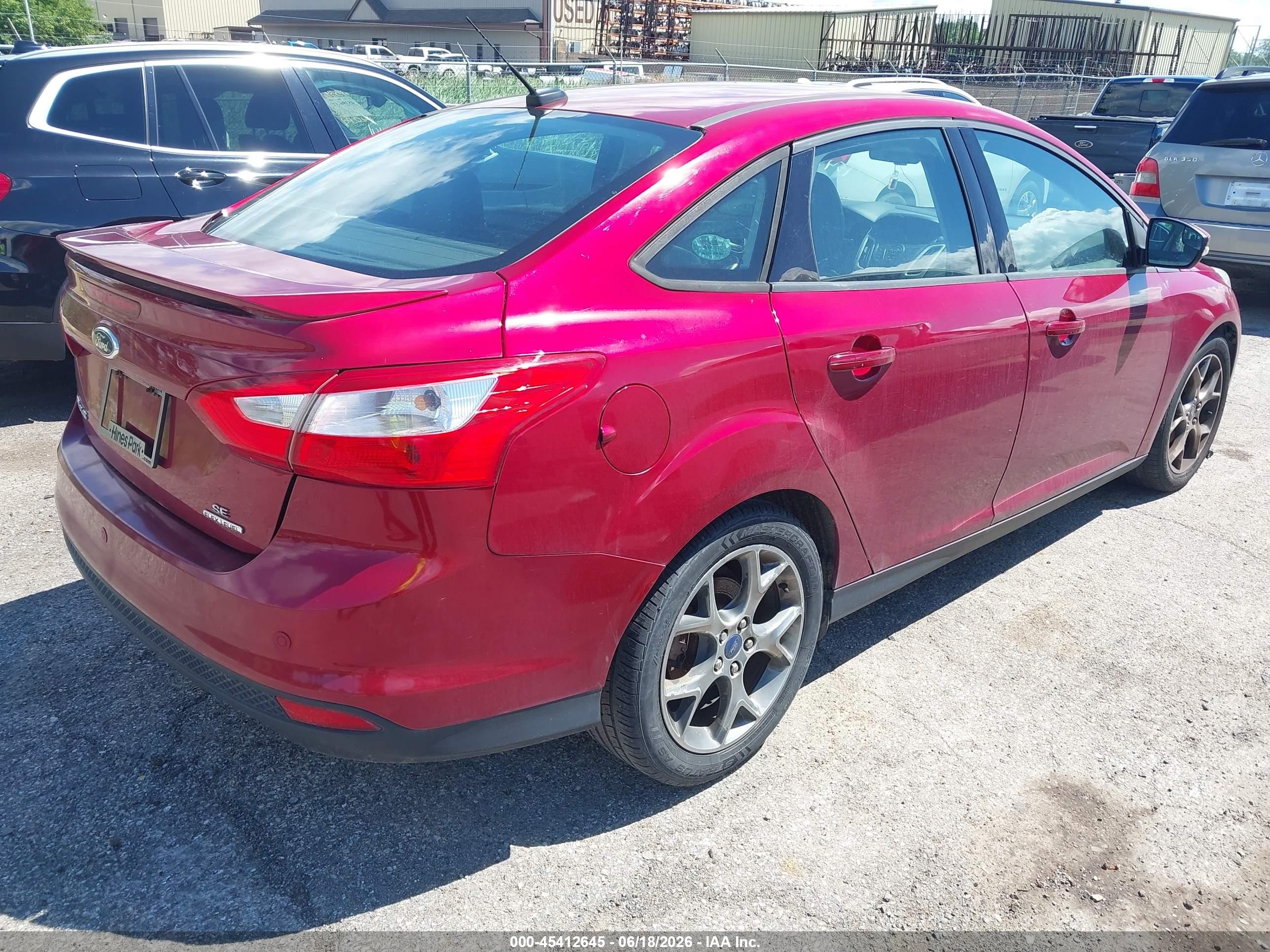 2014 Ford Focus Se Burgundy vin: 1FADP3F2XEL418844