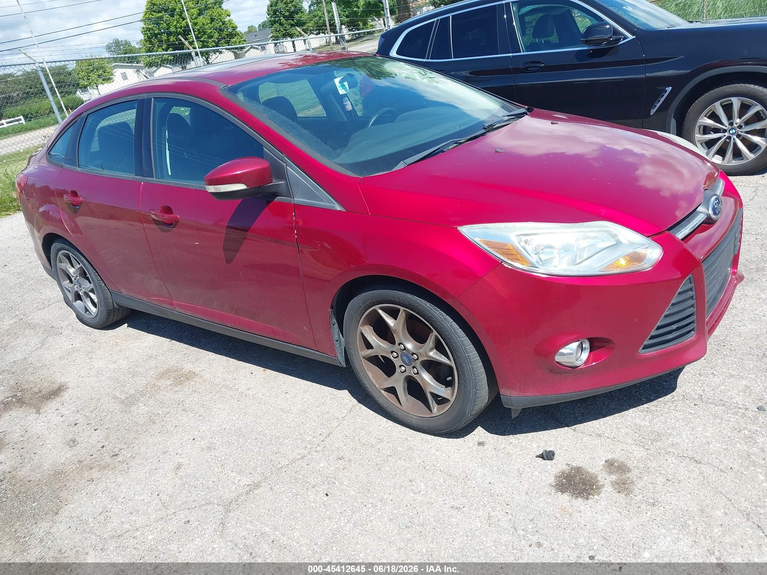 2014 Ford Focus Se Burgundy vin: 1FADP3F2XEL418844