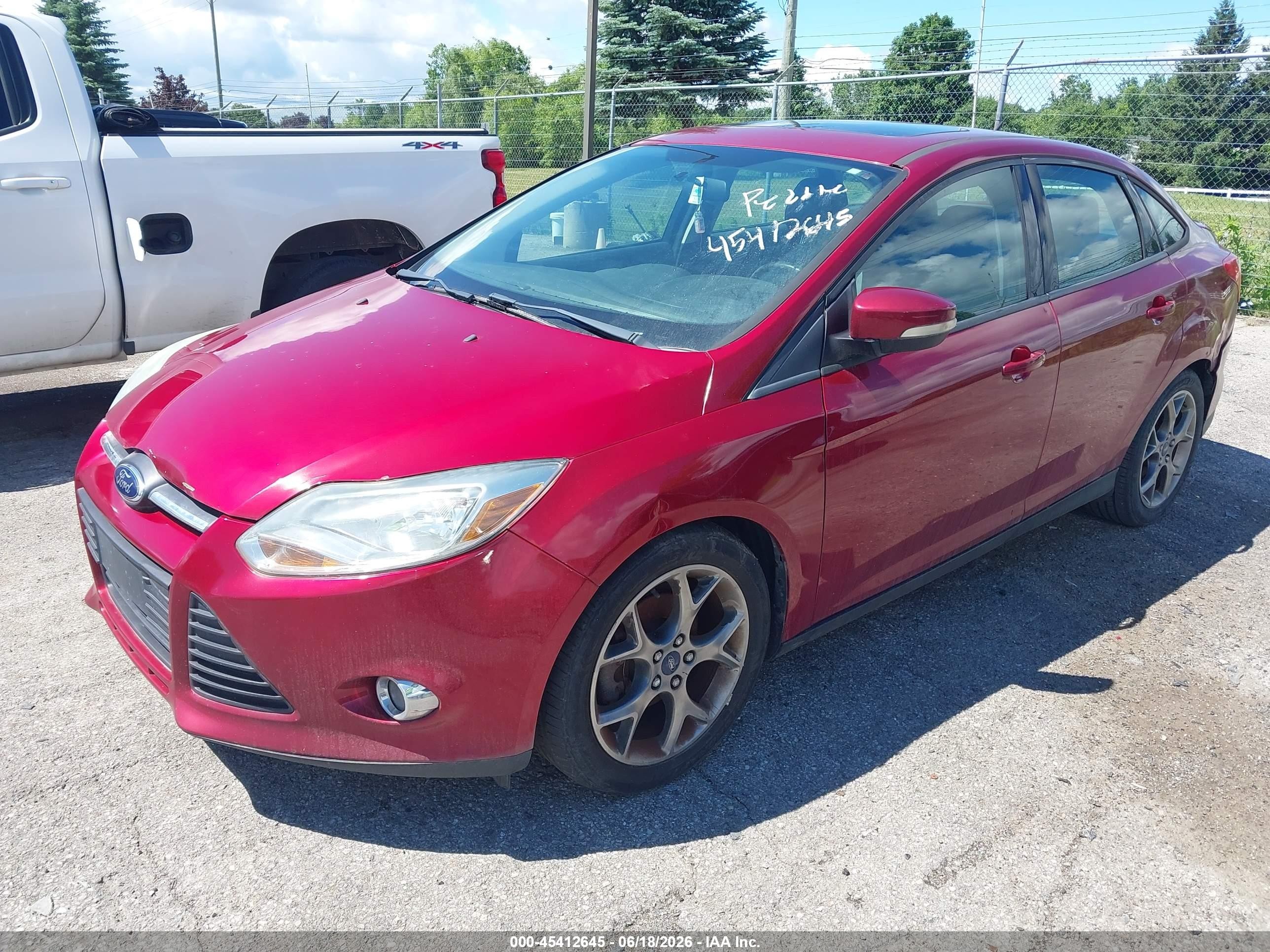 2014 Ford Focus Se Burgundy vin: 1FADP3F2XEL418844