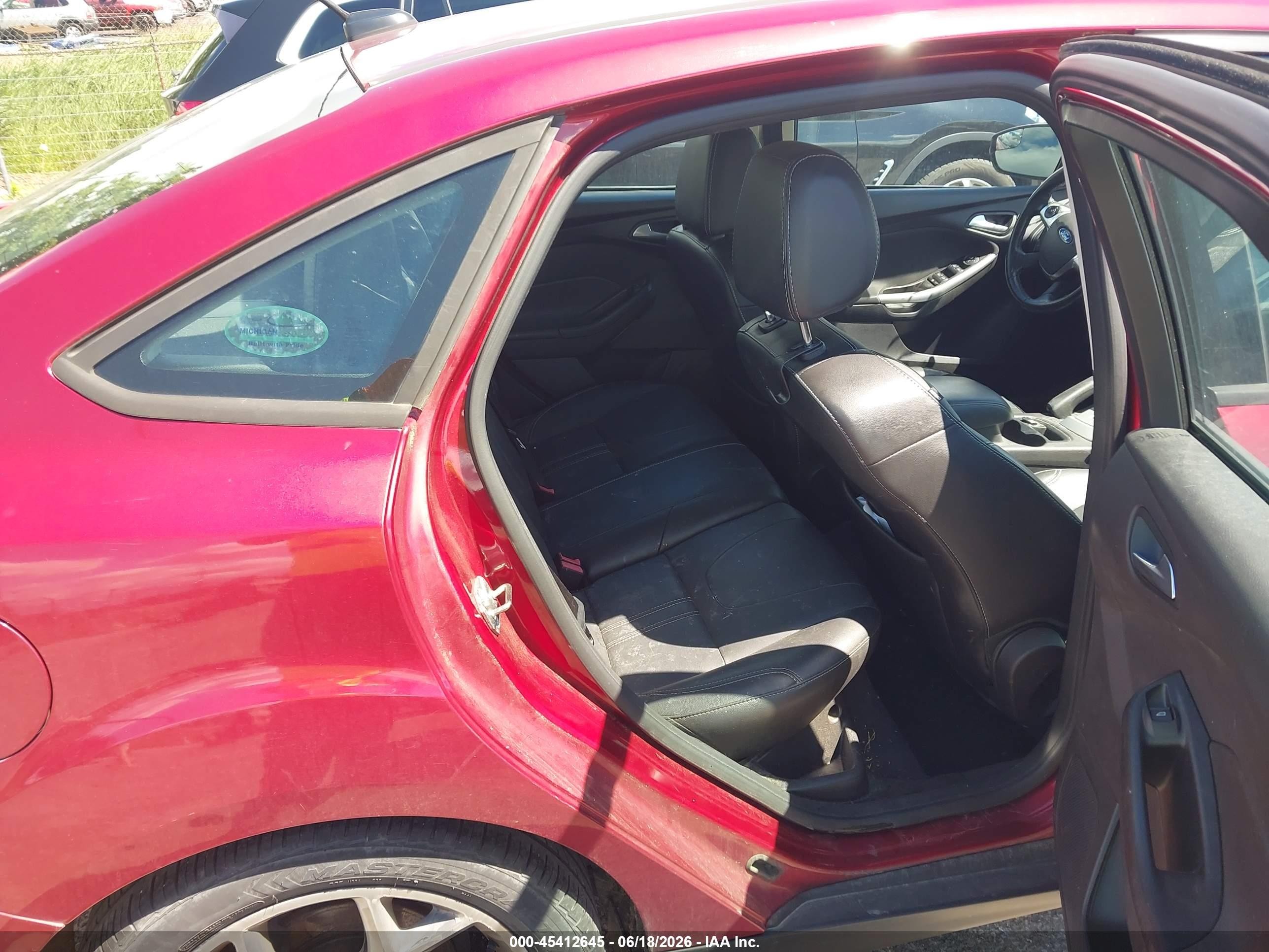 2014 Ford Focus Se Burgundy vin: 1FADP3F2XEL418844