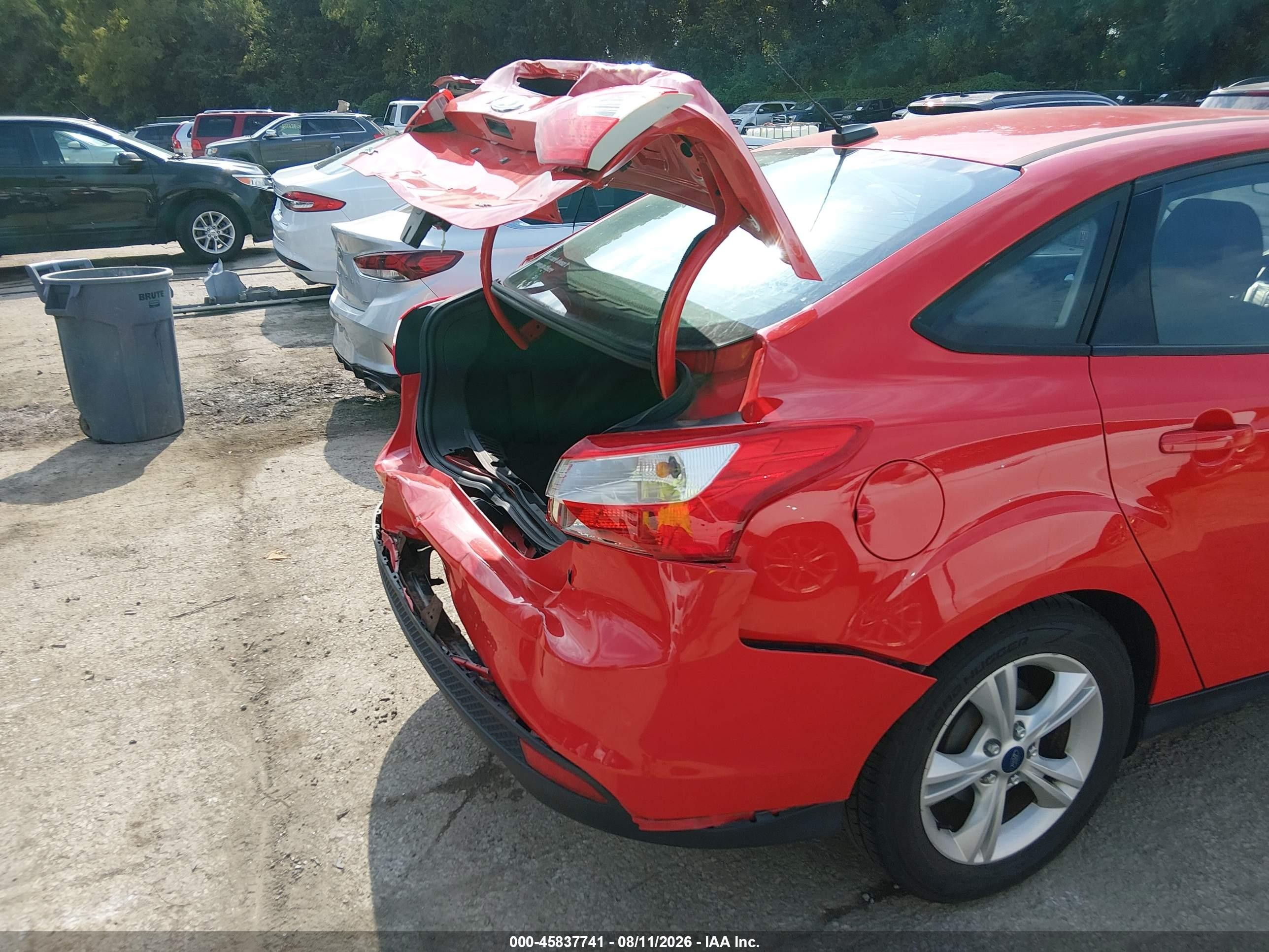 2014 Ford Focus Se Red vin: 1FADP3F2XEL428127