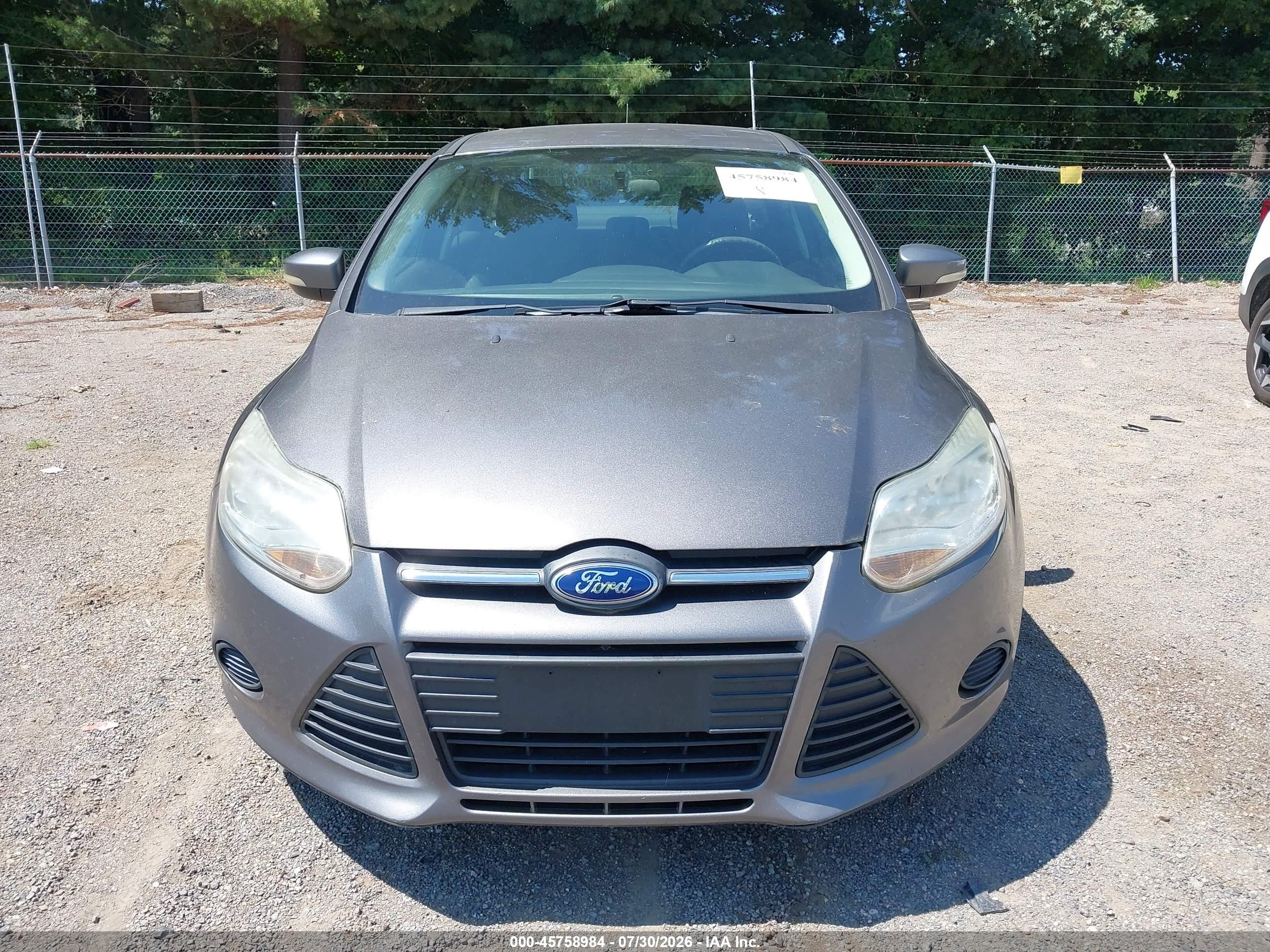2014 Ford Focus Se Серый vin: 1FADP3F2XEL450483