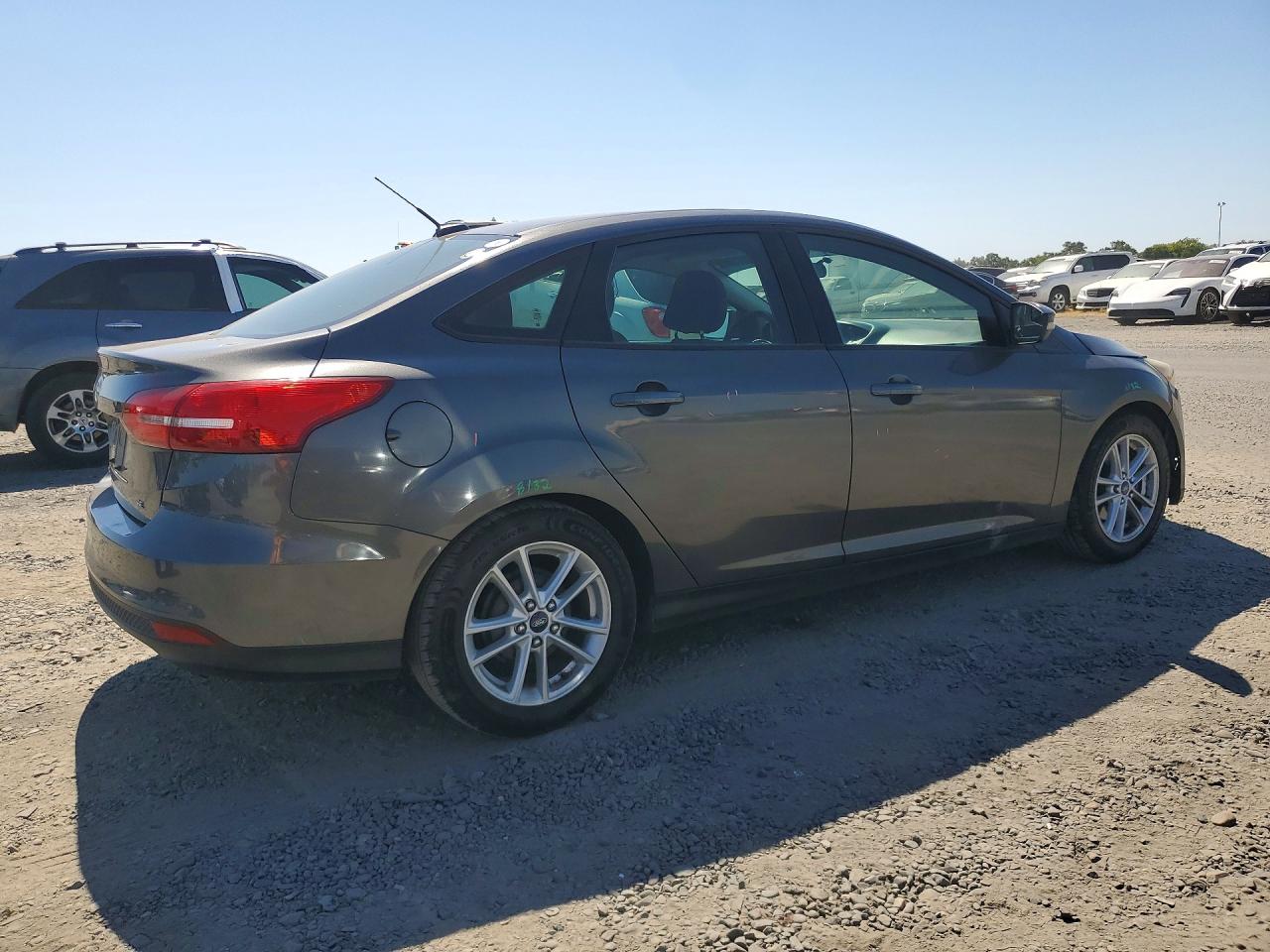 2015 Ford Focus Se Gray vin: 1FADP3F2XFL207029