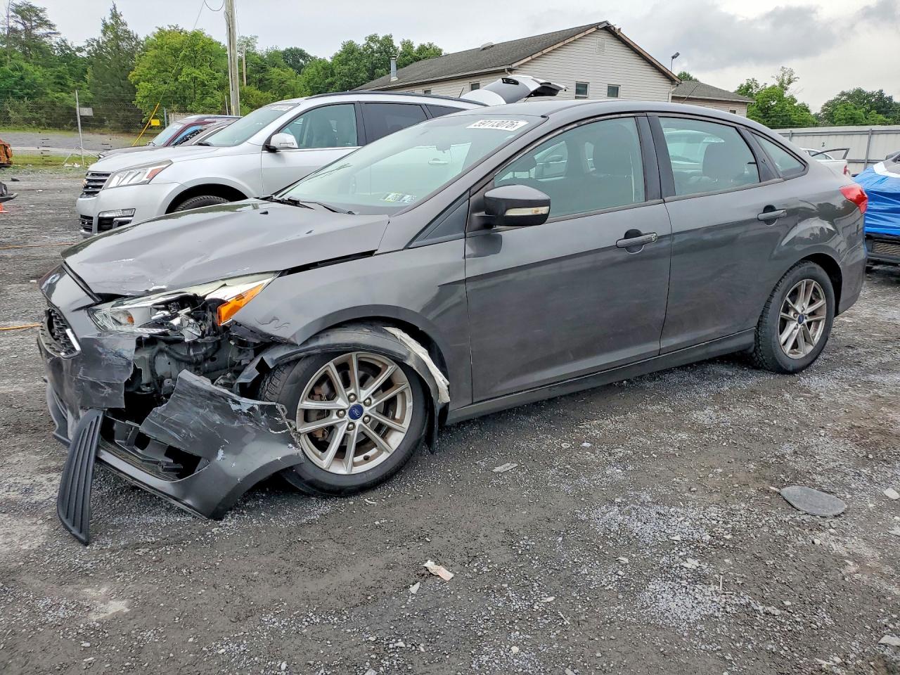 2015 Ford Focus Se Gray vin: 1FADP3F2XFL229452