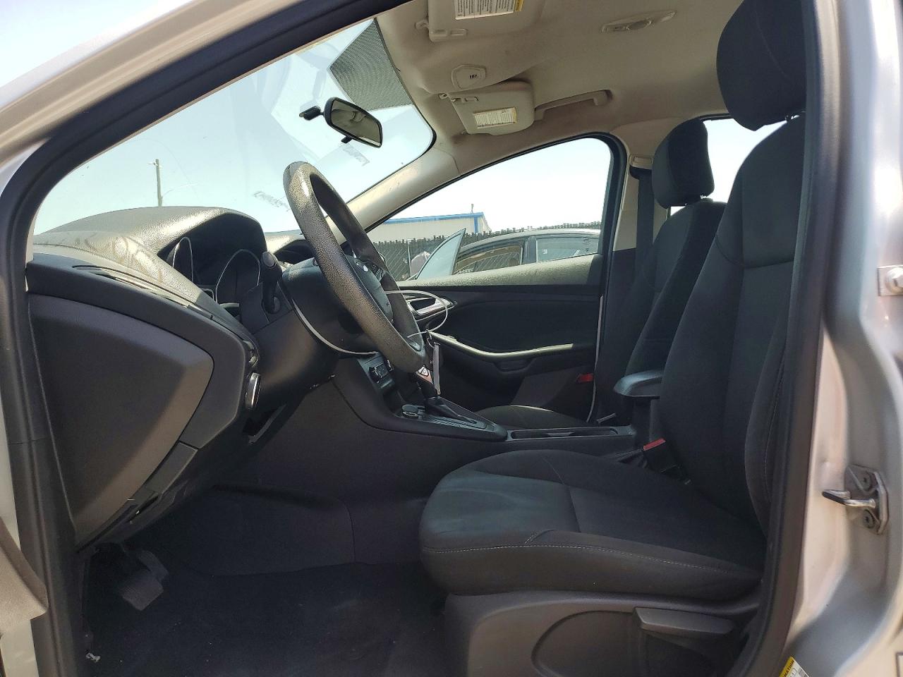 2015 Ford Focus Se Silver vin: 1FADP3F2XFL249586