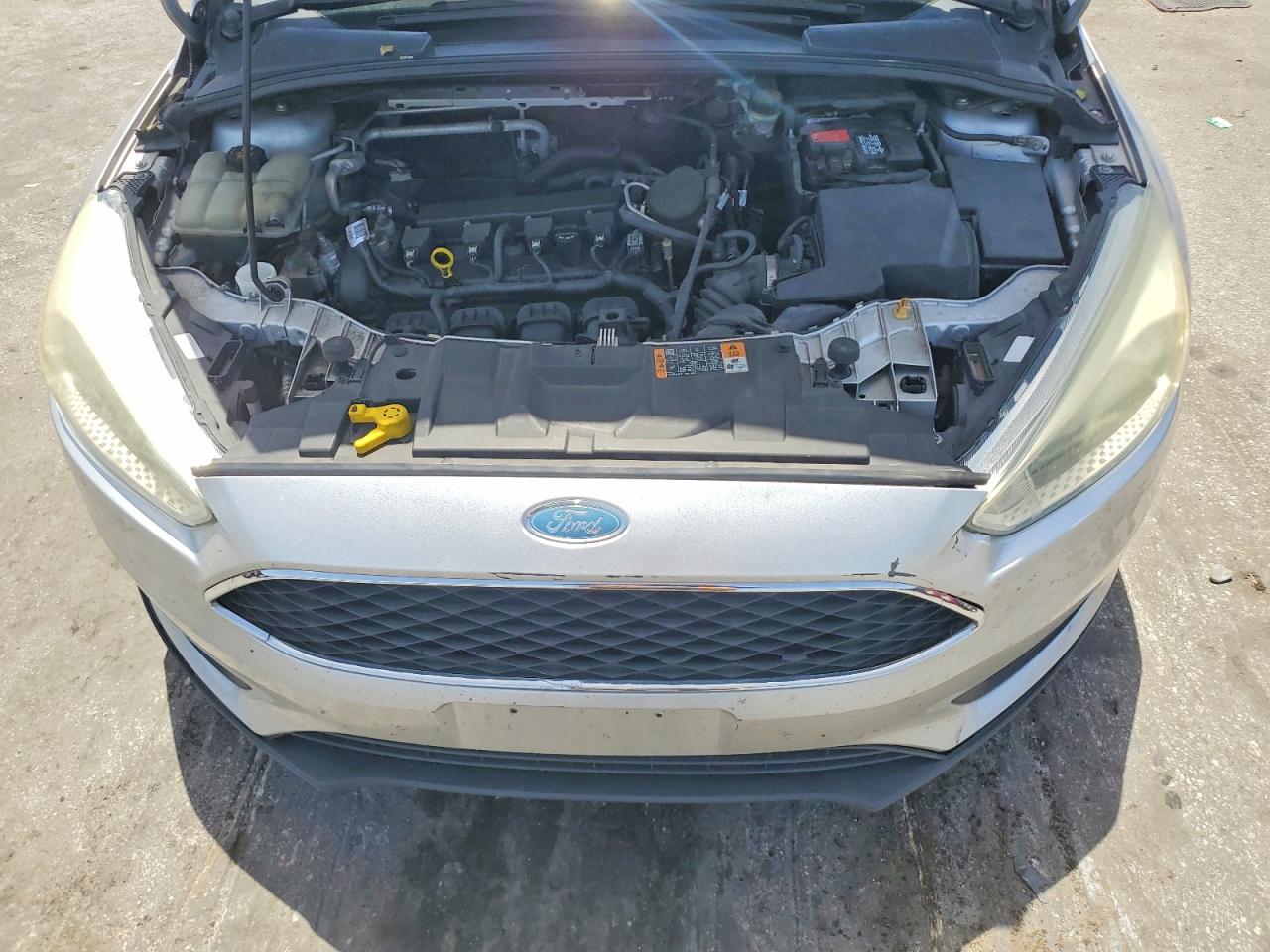 2015 Ford Focus Se Silver vin: 1FADP3F2XFL249586