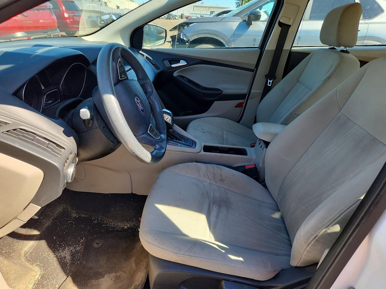 2015 Ford Focus Se White vin: 1FADP3F2XFL263276