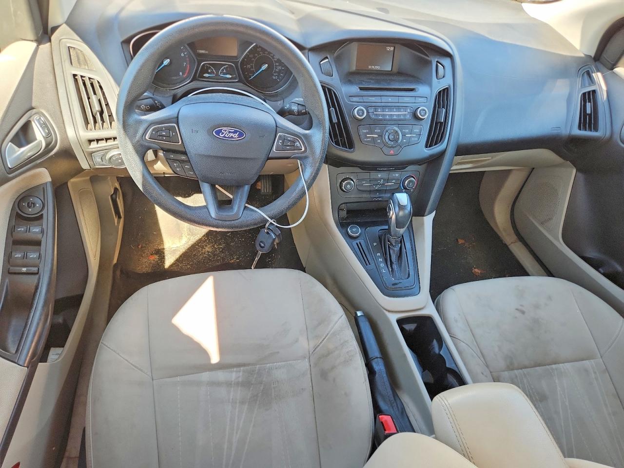 2015 Ford Focus Se White vin: 1FADP3F2XFL263276