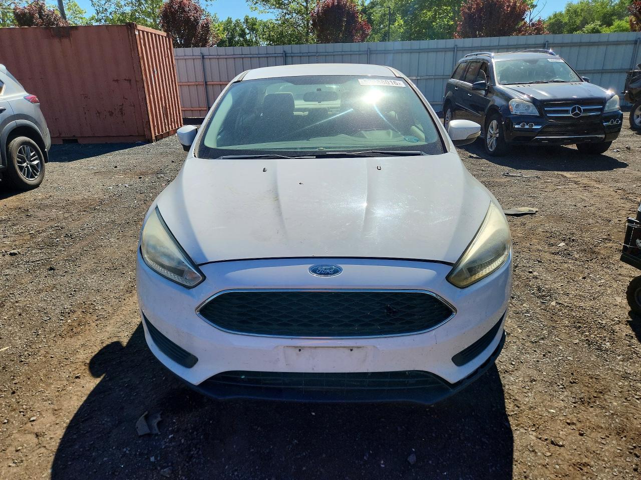 2015 Ford Focus Se White vin: 1FADP3F2XFL263276