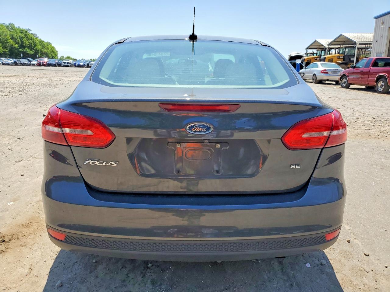 2015 Ford Focus Se Gray vin: 1FADP3F2XFL273046