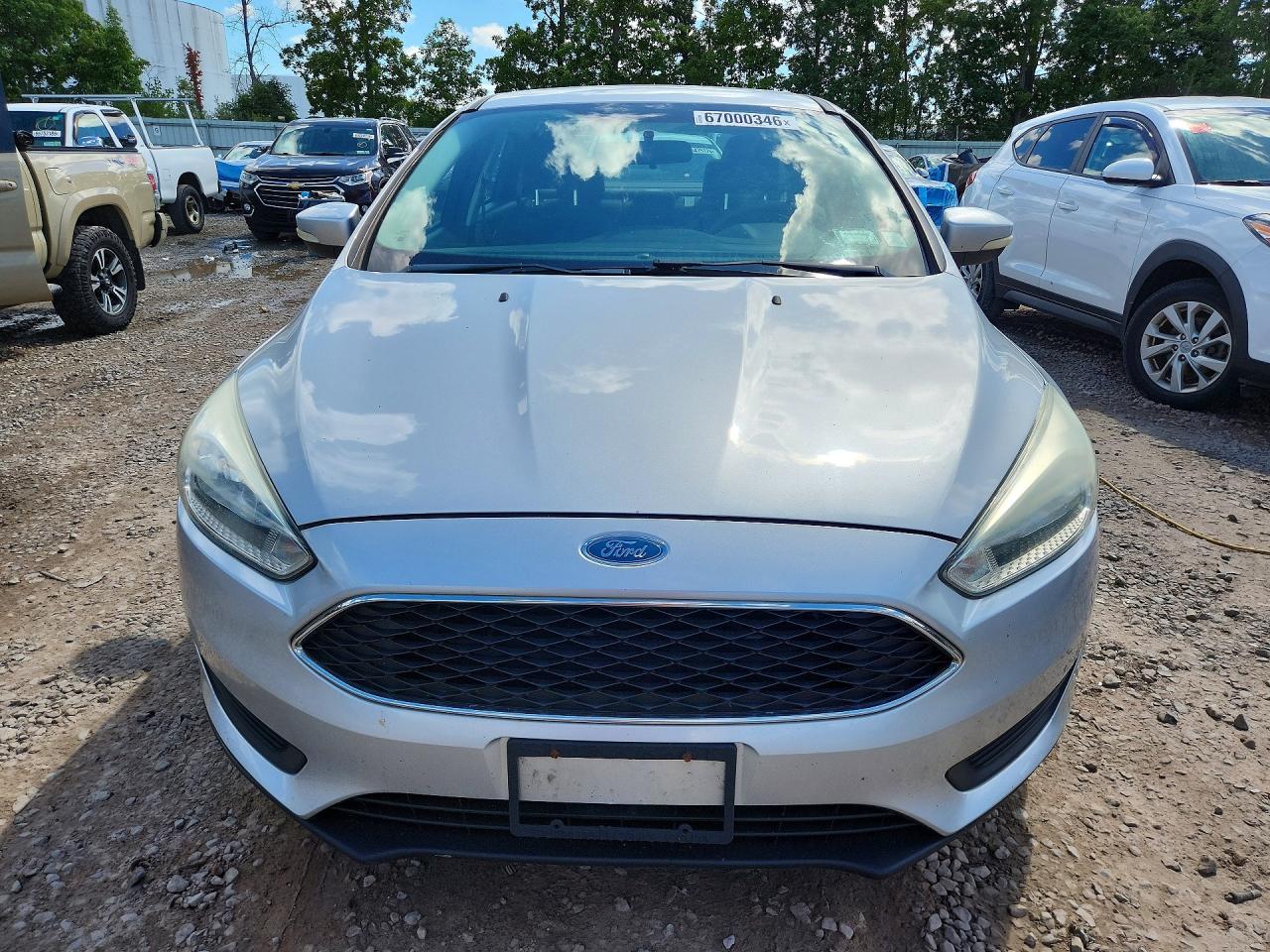2015 Ford Focus Se Серебряный vin: 1FADP3F2XFL279364