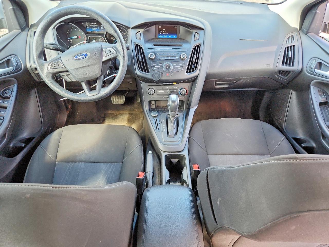 2015 Ford Focus Se Серебряный vin: 1FADP3F2XFL279364