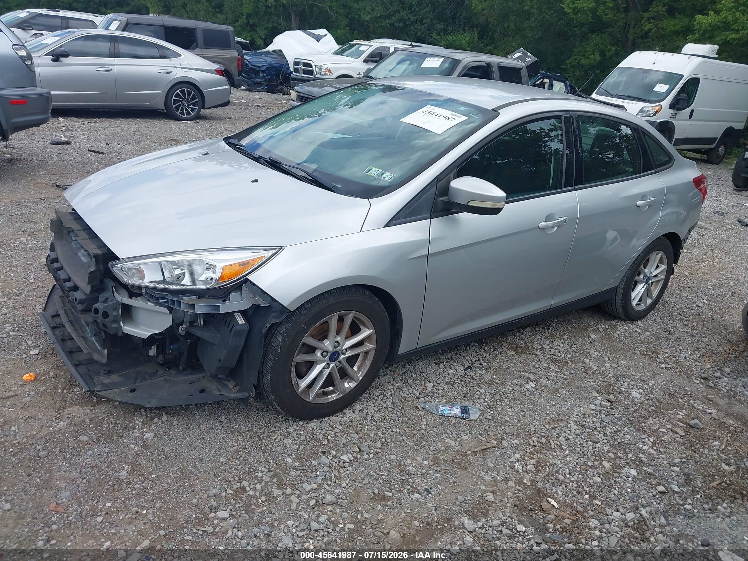 2015 Ford Focus Se Silver vin: 1FADP3F2XFL289649