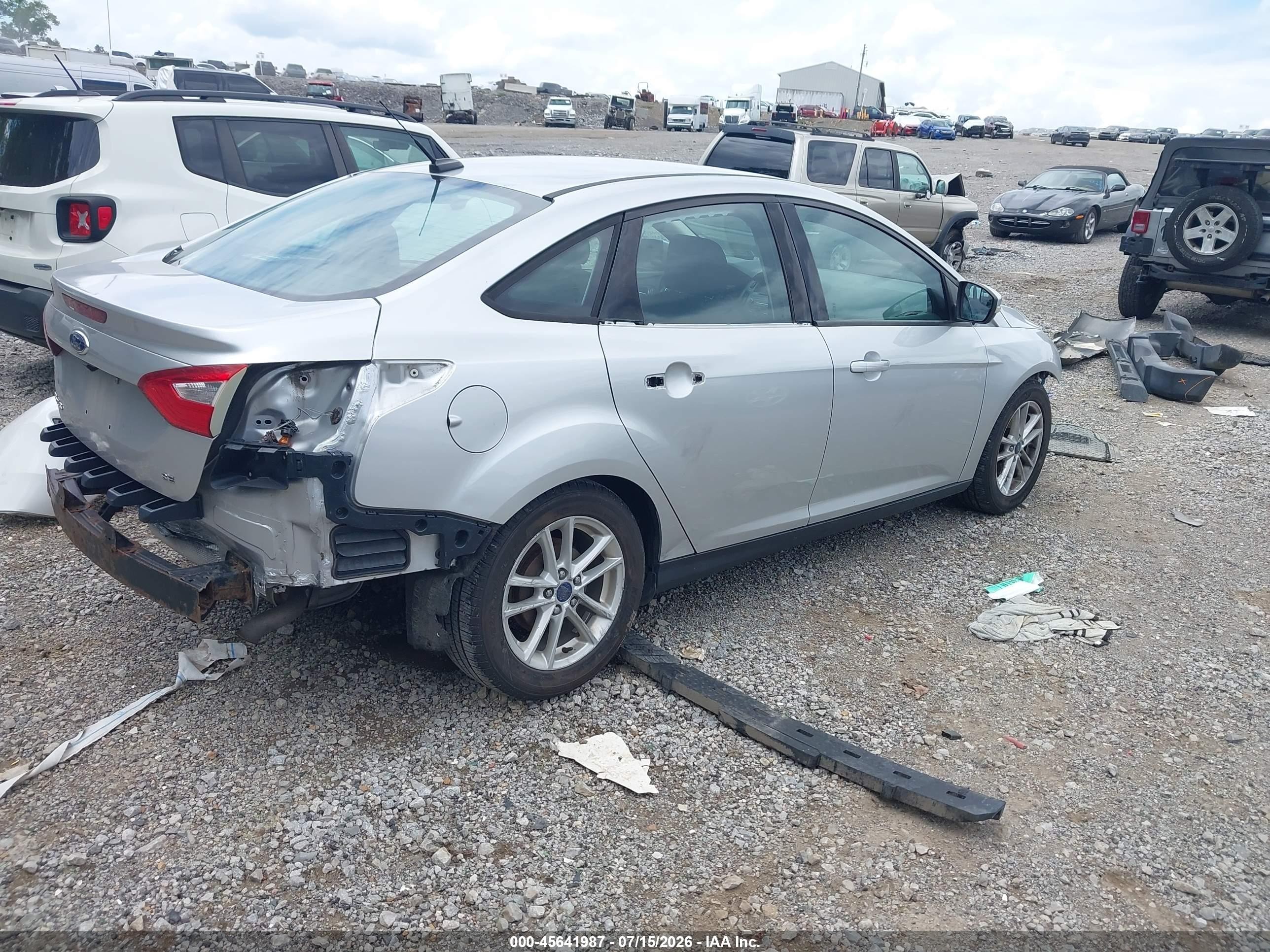 2015 Ford Focus Se Silver vin: 1FADP3F2XFL289649