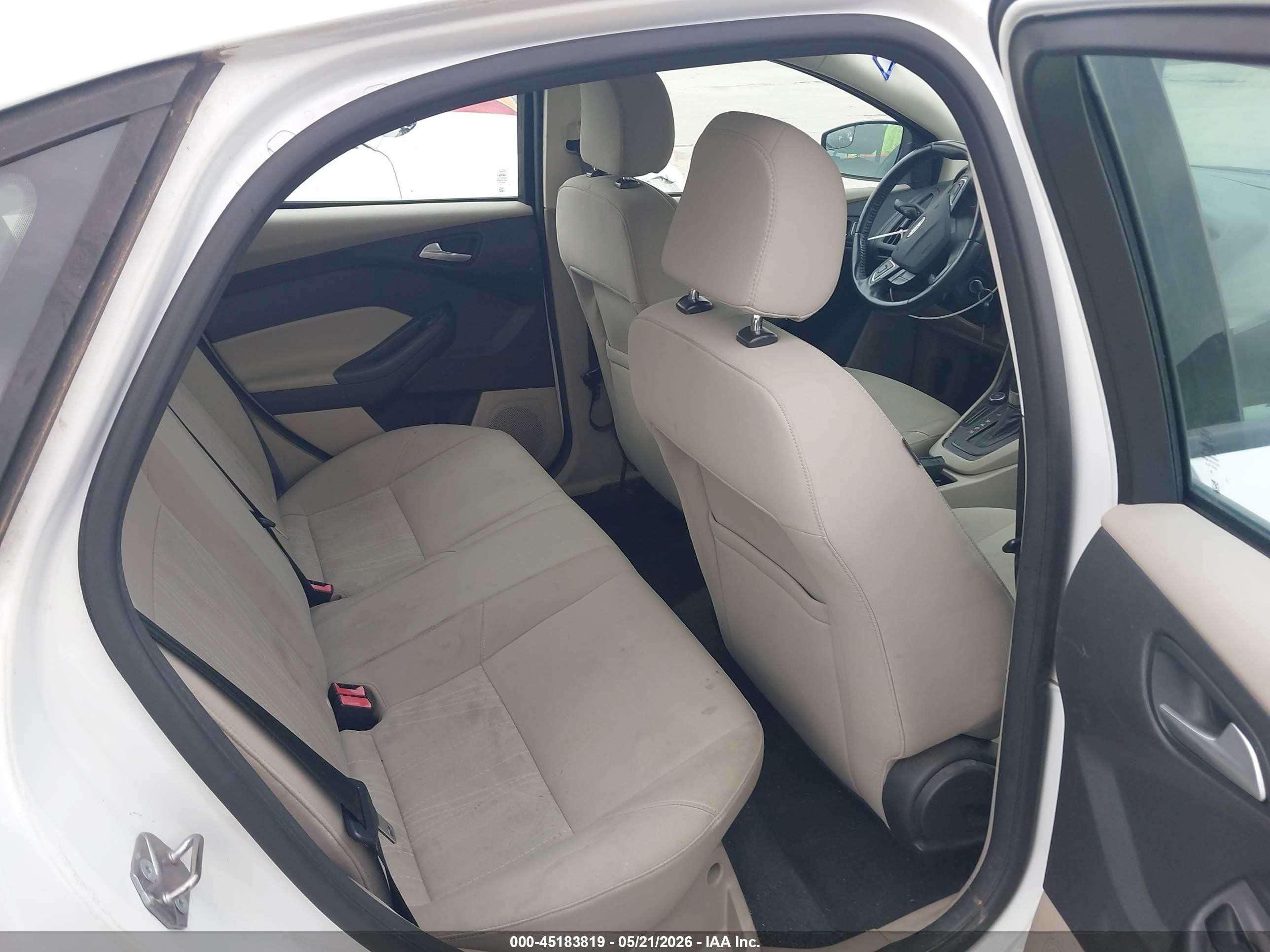 2015 Ford Focus Se White vin: 1FADP3F2XFL293362