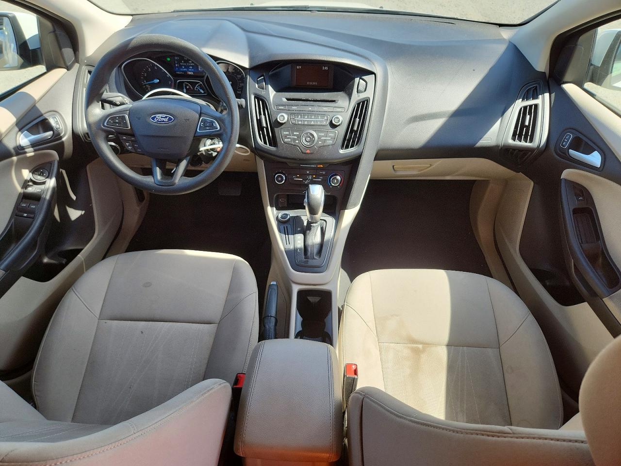 2015 Ford Focus Se Белый vin: 1FADP3F2XFL317353