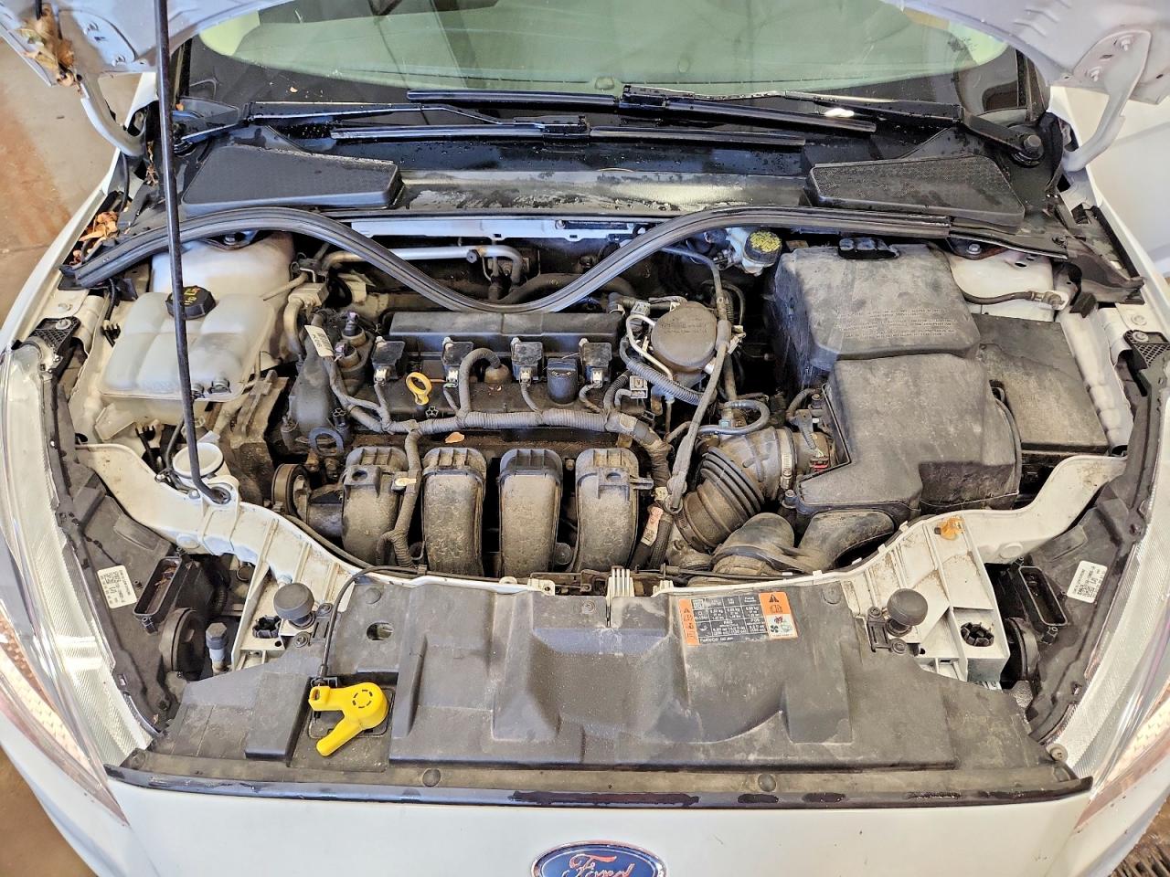 2015 Ford Focus Se White vin: 1FADP3F2XFL322830