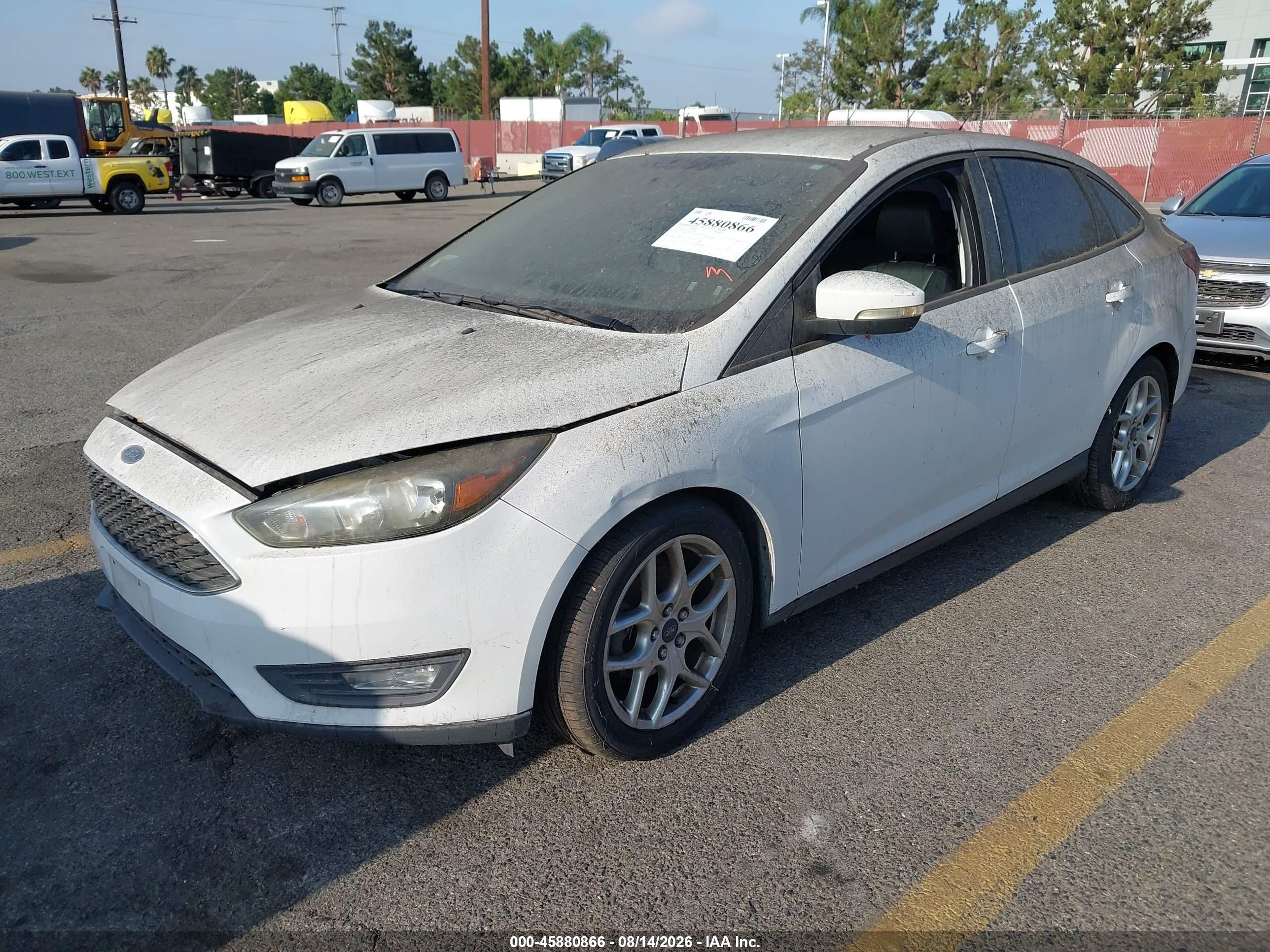 2015 Ford Focus Se Белый vin: 1FADP3F2XFL331043