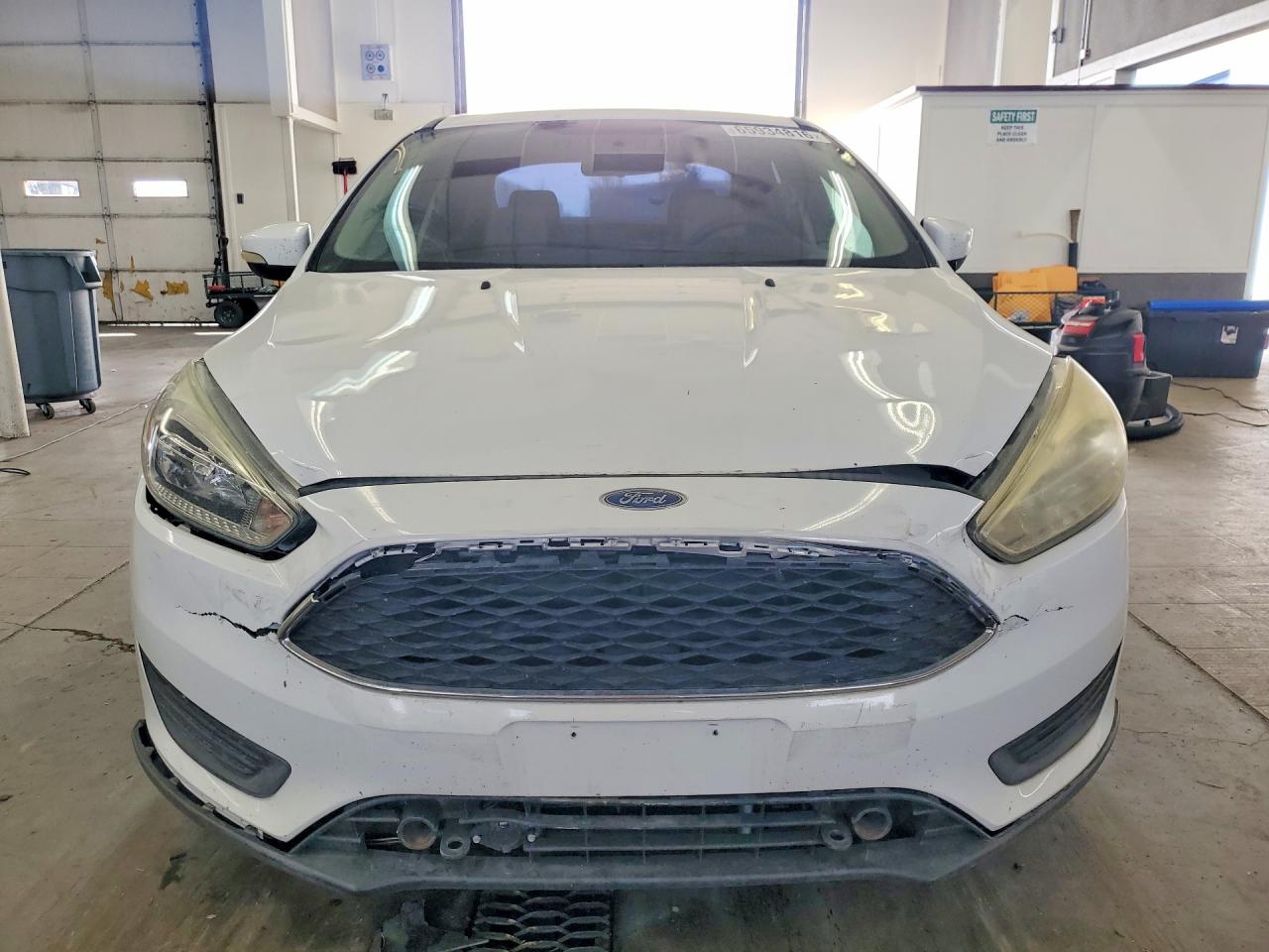 2015 Ford Focus Se White vin: 1FADP3F2XFL349154