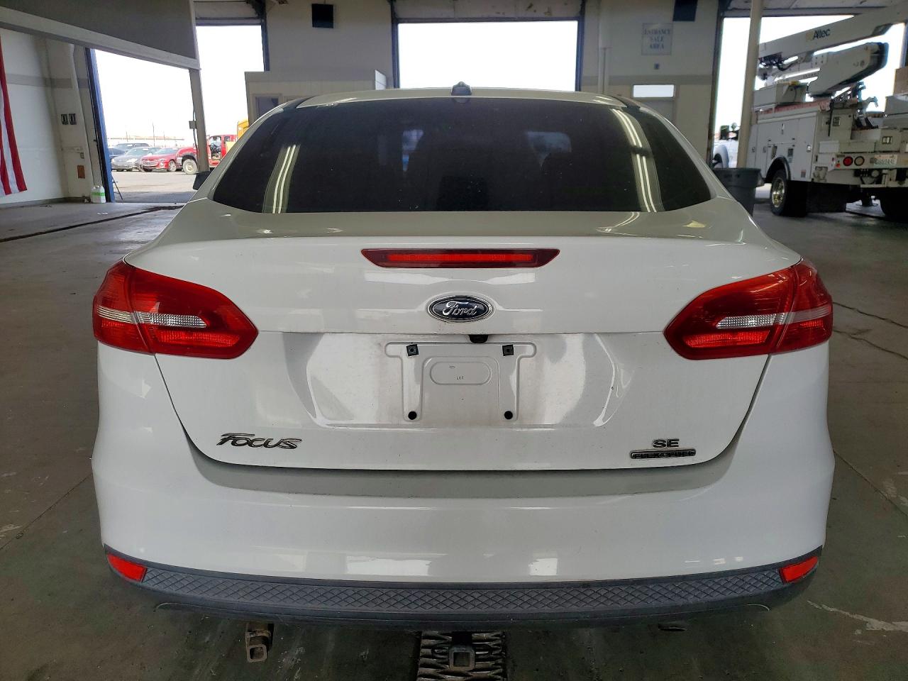 2015 Ford Focus Se White vin: 1FADP3F2XFL349154