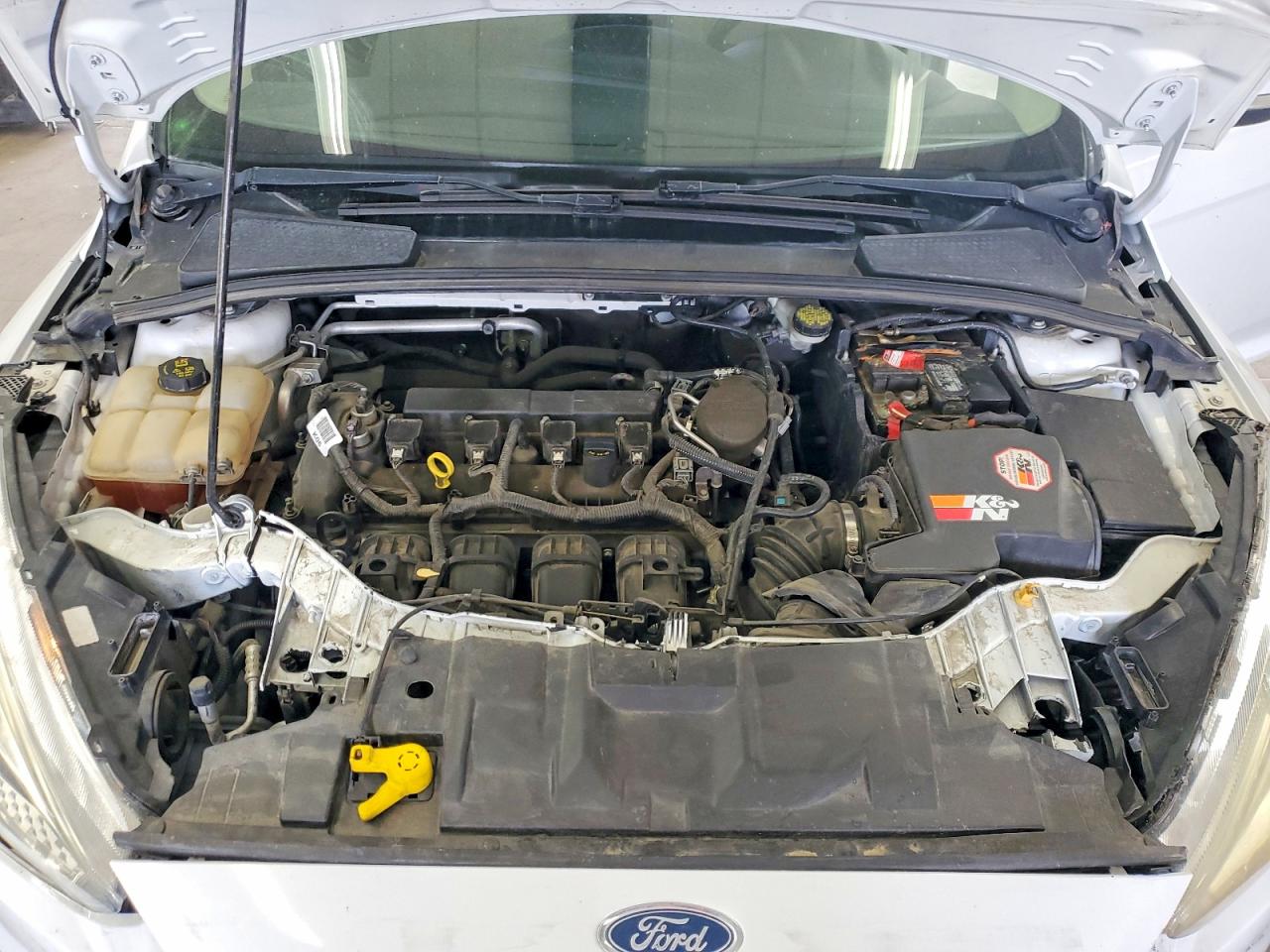 2015 Ford Focus Se White vin: 1FADP3F2XFL349154