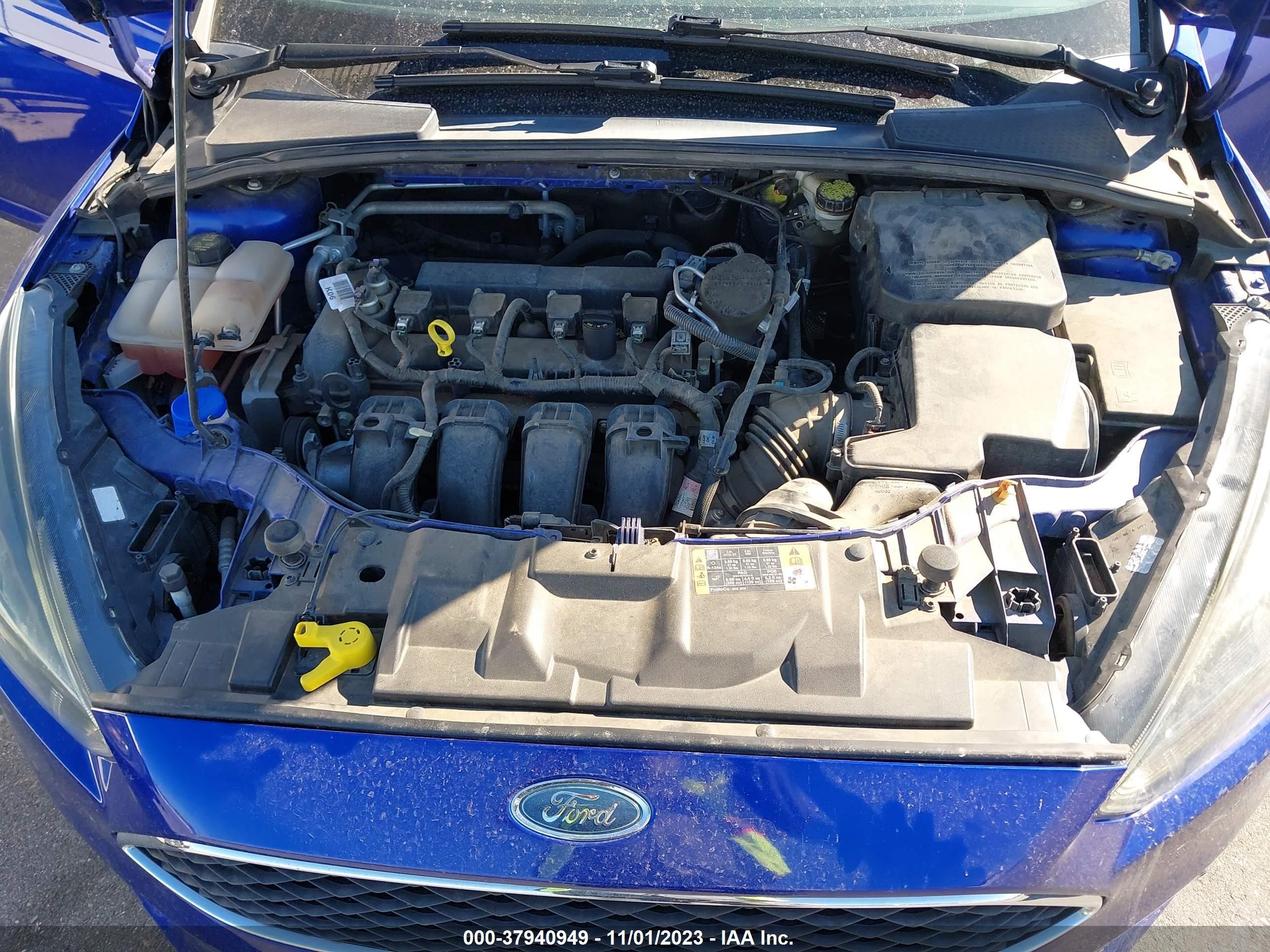 2015 Ford Focus Se Blue vin: 1FADP3F2XFL357044