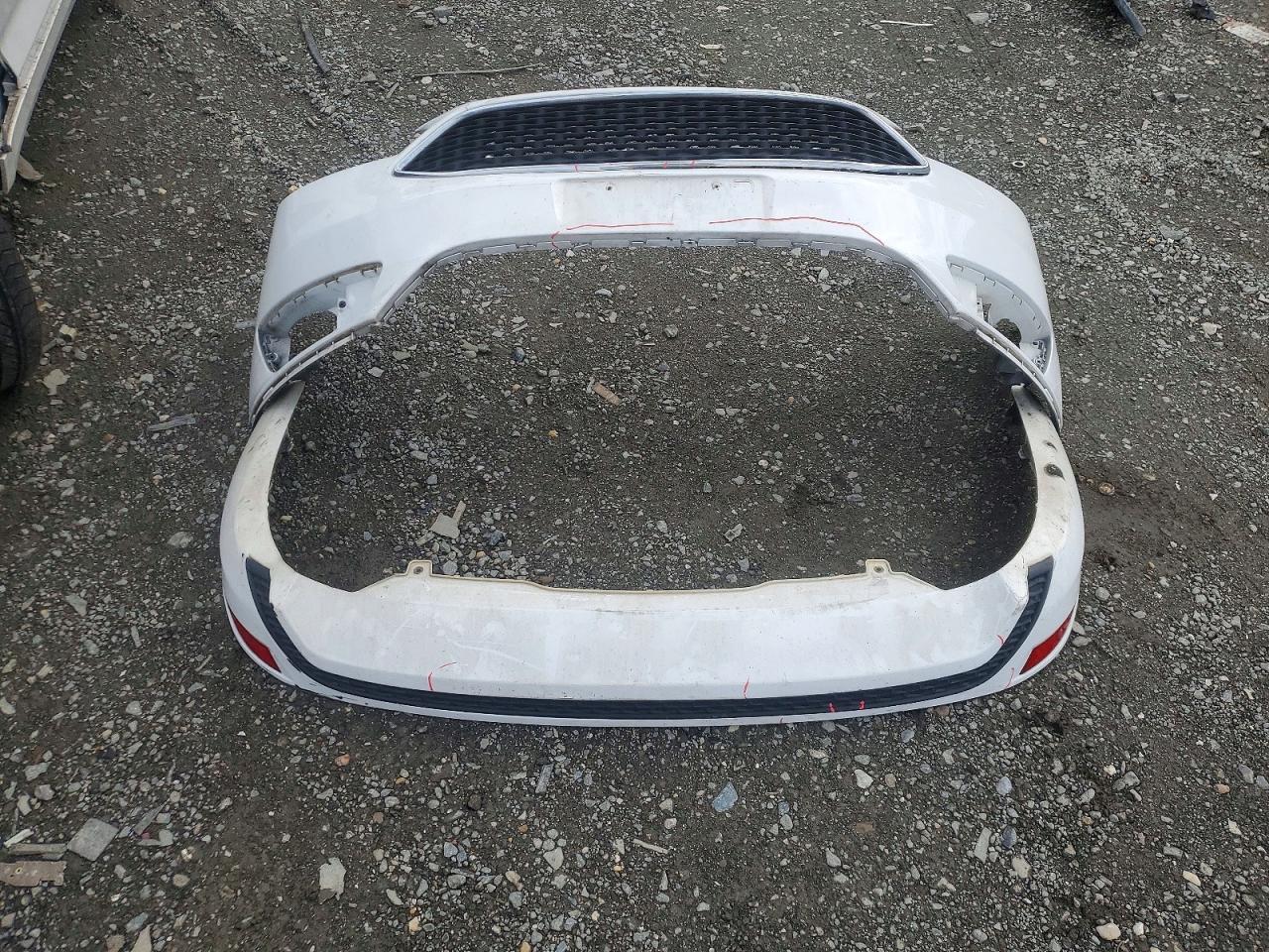 2015 Ford Focus Se White vin: 1FADP3F2XFL360722