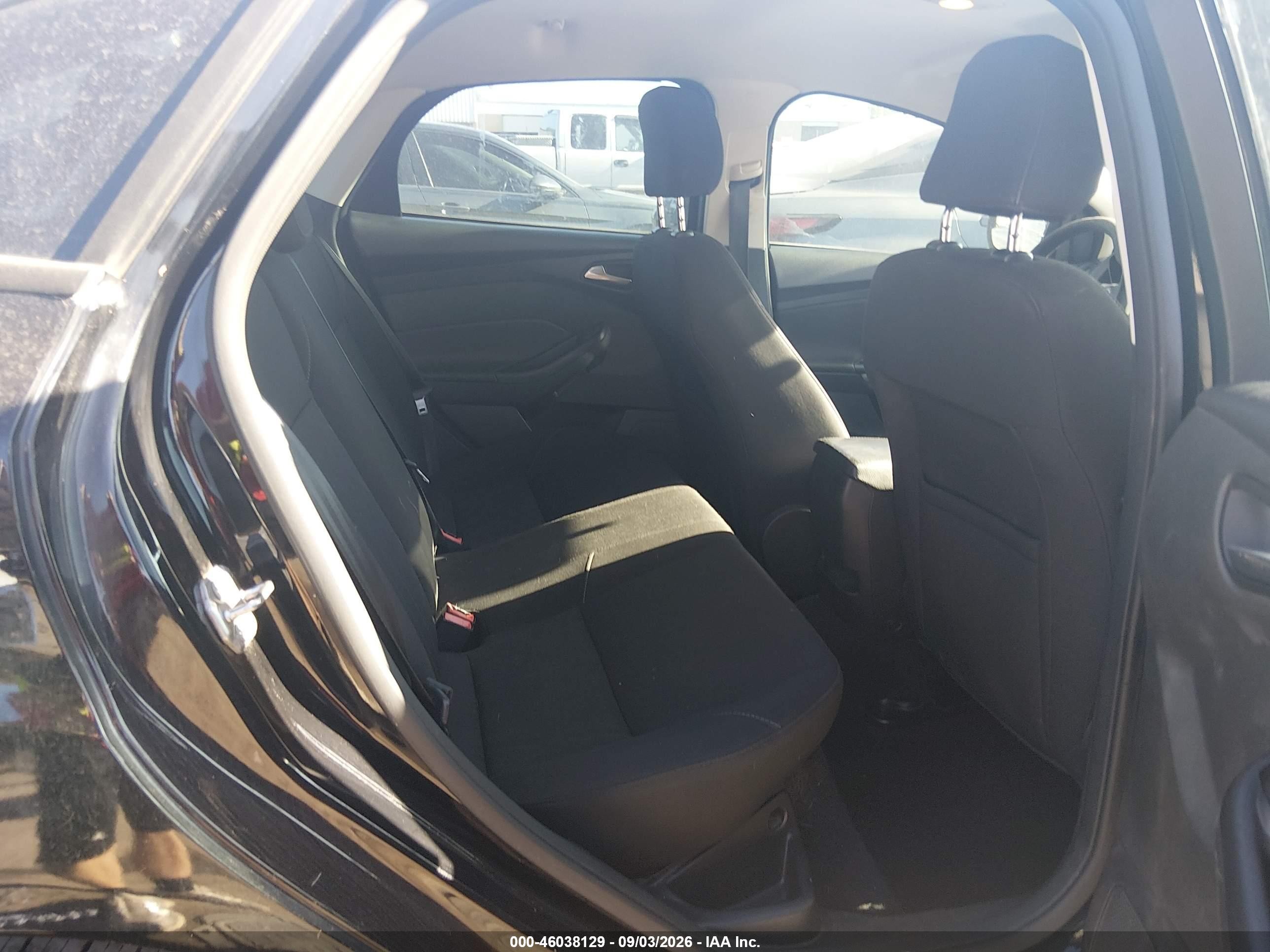 2016 Ford Focus Se Black vin: 1FADP3F2XGL300733