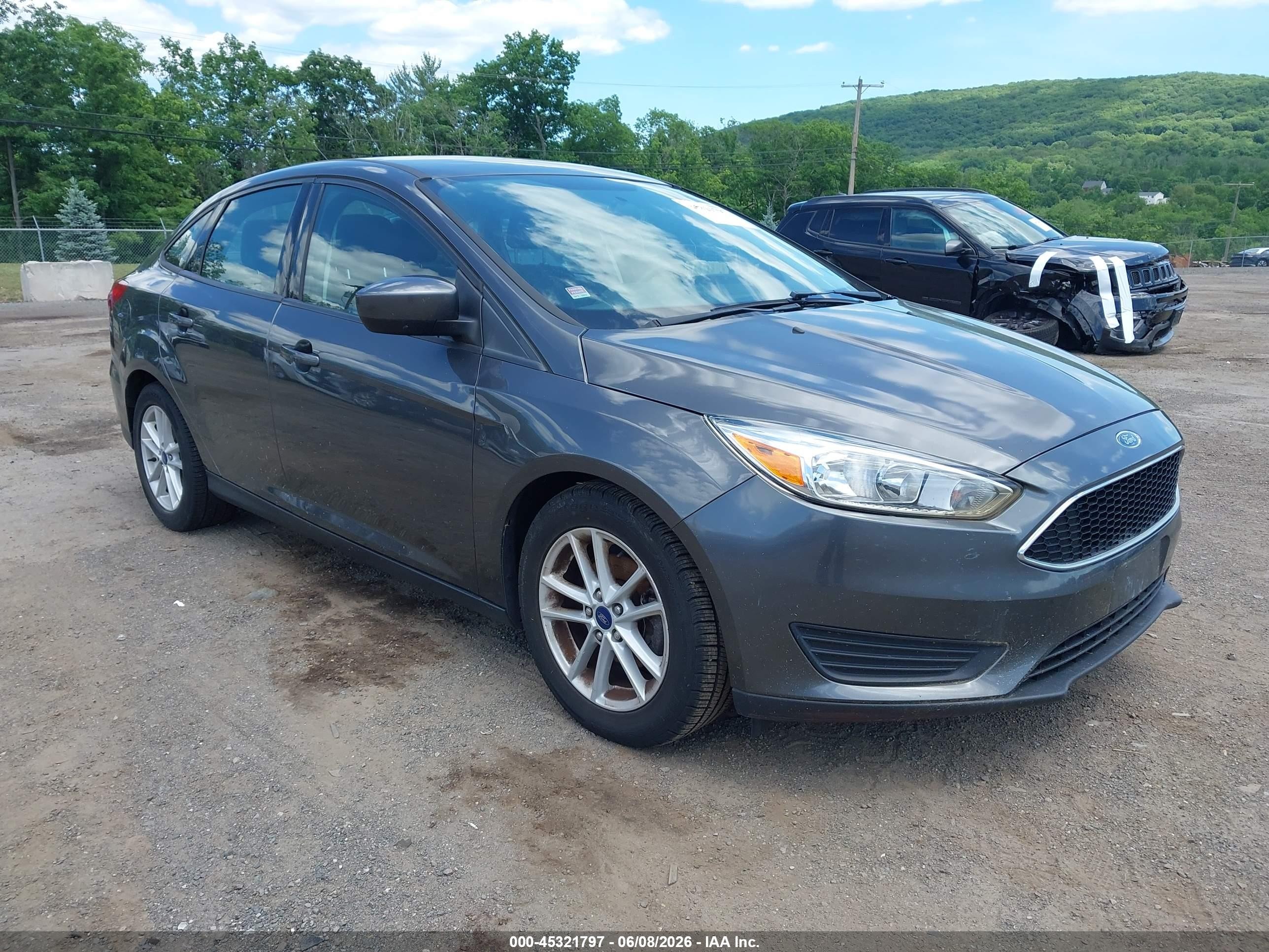1FADP3F2XJL228262