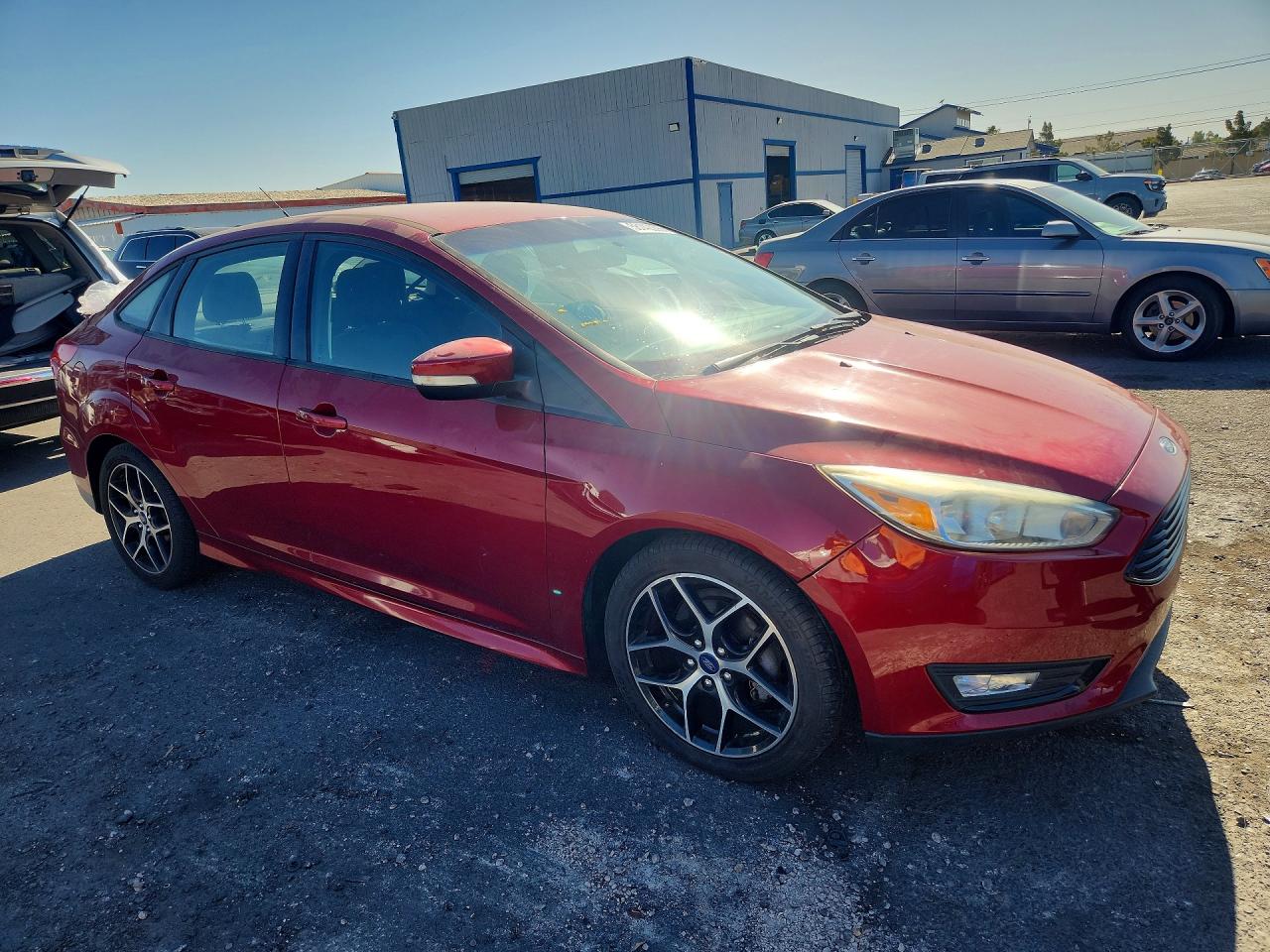 2015 Ford Focus Se Красный vin: 1FADP3FE0FL248425