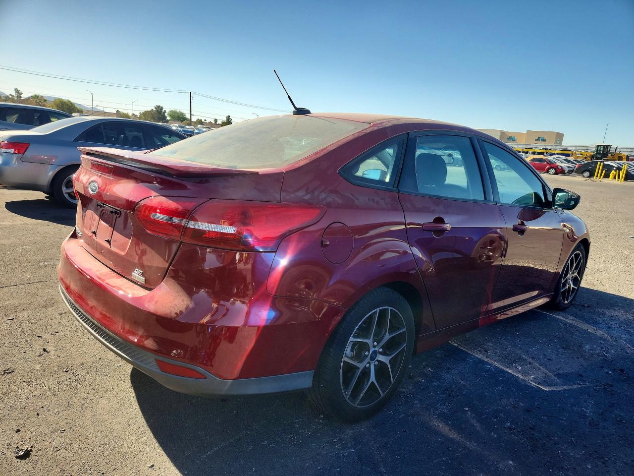 2015 Ford Focus Se Красный vin: 1FADP3FE0FL248425