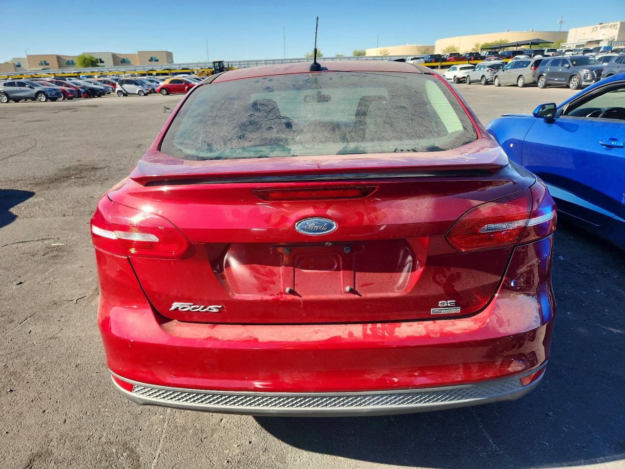 2015 Ford Focus Se Красный vin: 1FADP3FE0FL248425