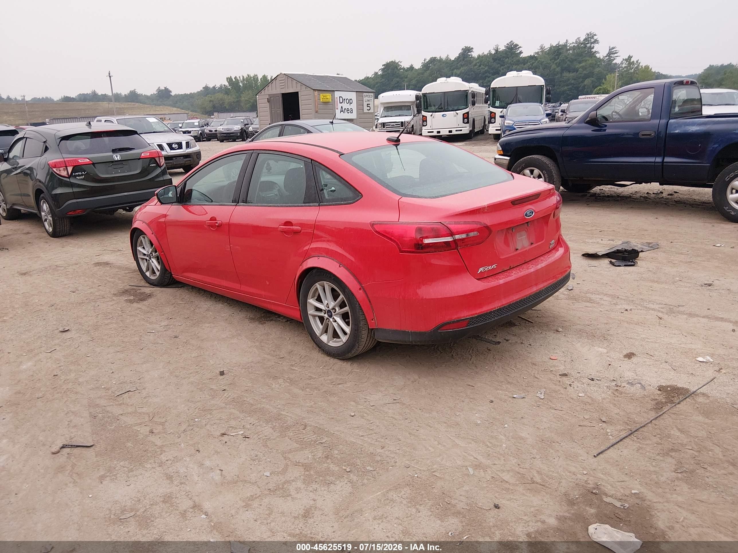 2015 Ford Focus Se Red vin: 1FADP3FE2FL338045