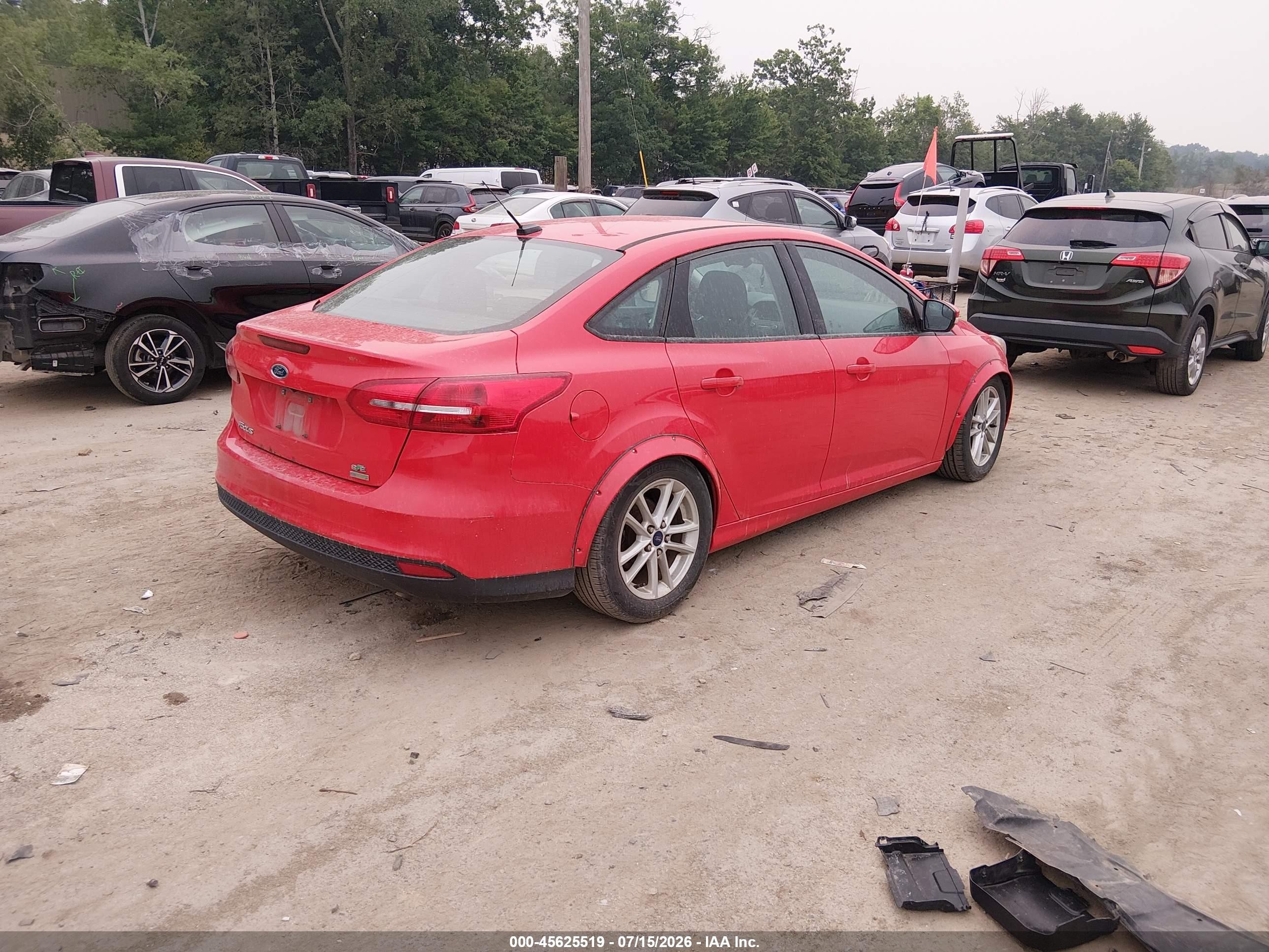 2015 Ford Focus Se Red vin: 1FADP3FE2FL338045