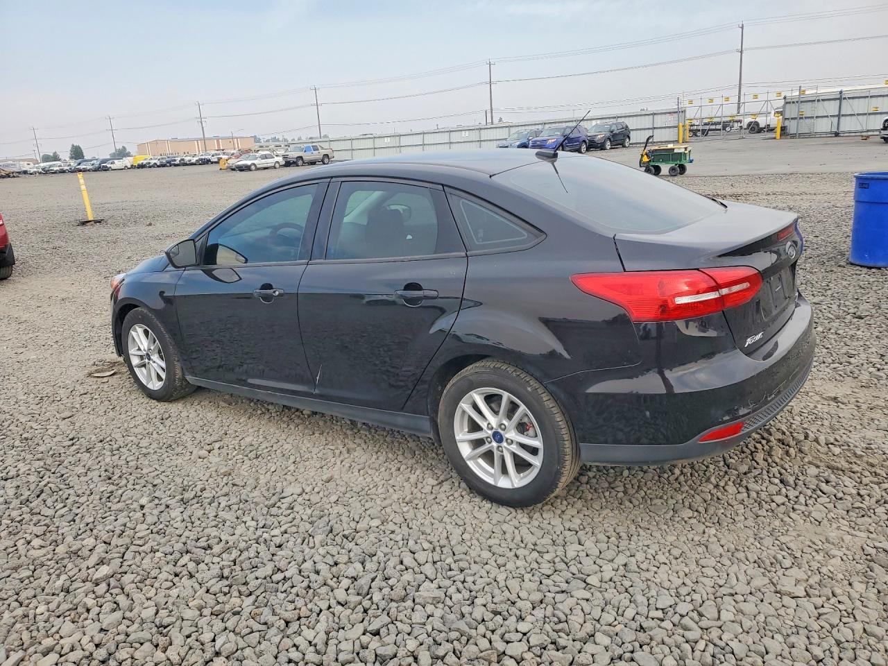 2018 Ford Focus Se Черный vin: 1FADP3FE2JL304650