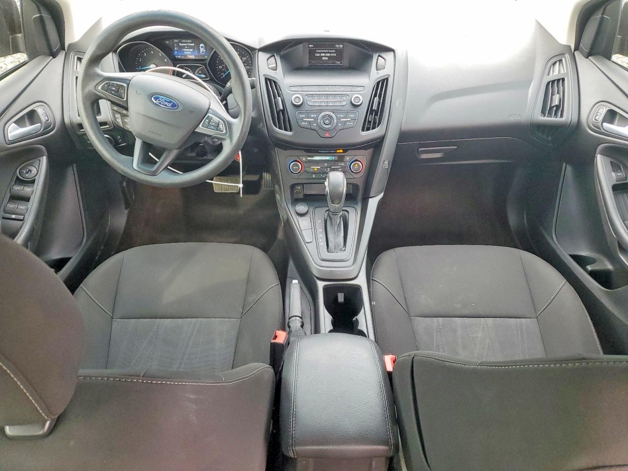 2018 Ford Focus Se Черный vin: 1FADP3FE2JL304650