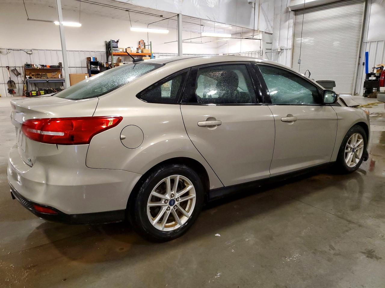 2015 Ford Focus Se Tan vin: 1FADP3FE8FL357733