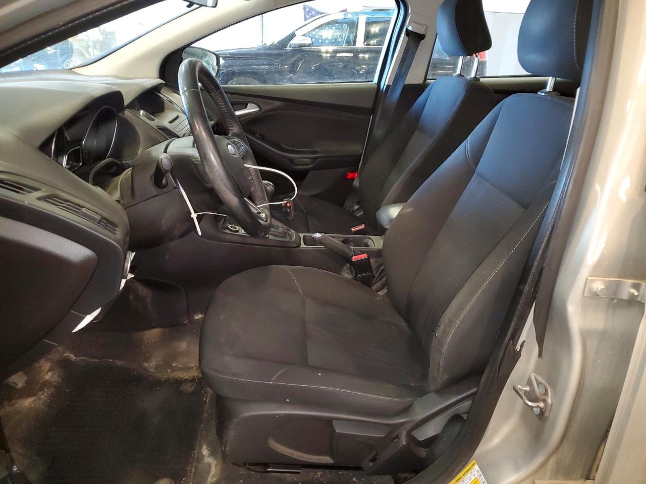 2015 Ford Focus Se Tan vin: 1FADP3FE8FL357733