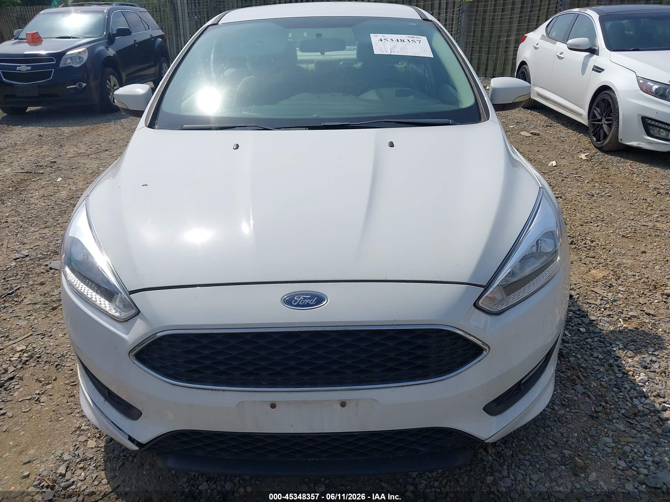 2015 Ford Focus Se White vin: 1FADP3FE8FL364813