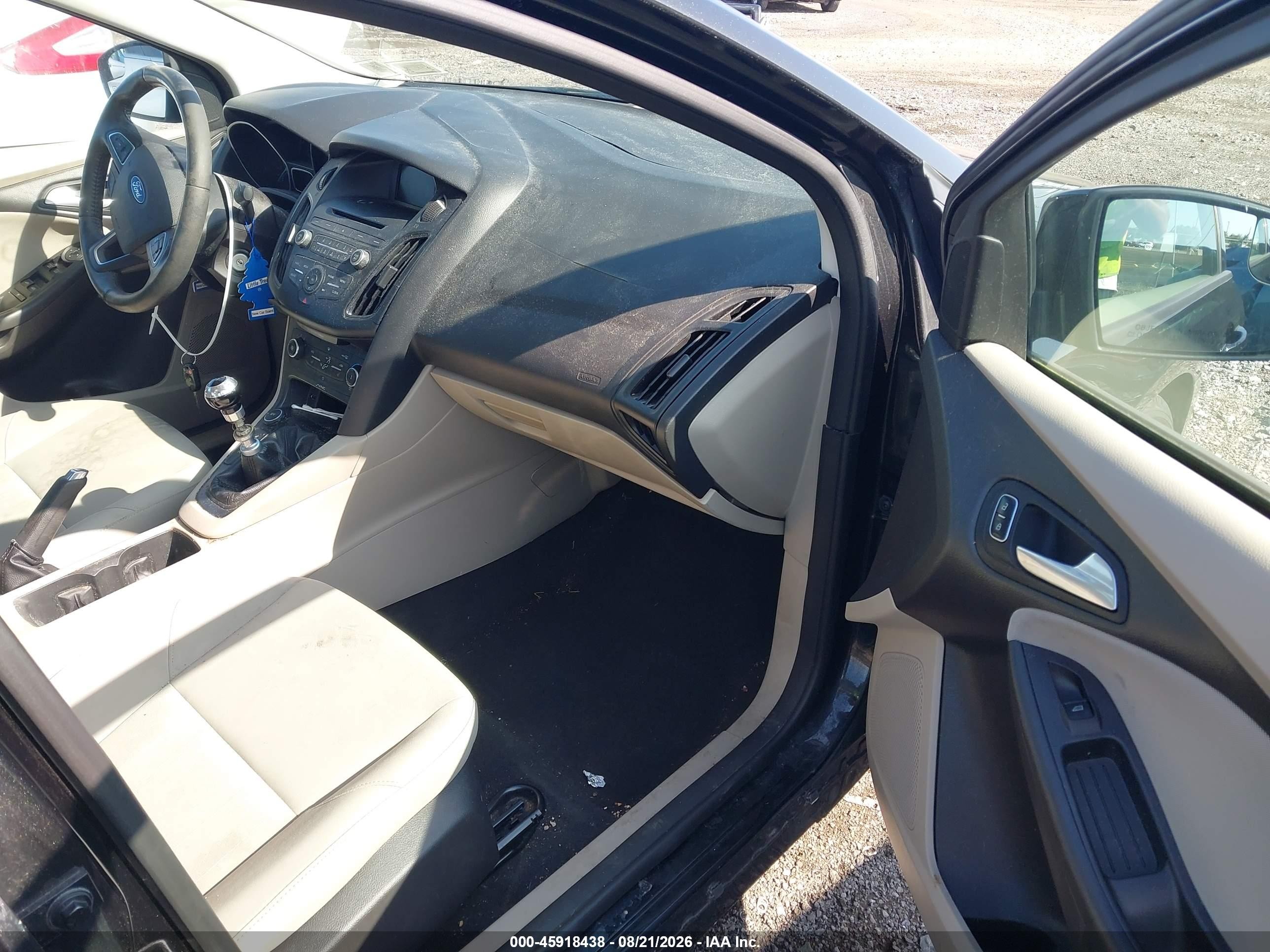 2015 Ford Focus Se Черный vin: 1FADP3FE9FL260315