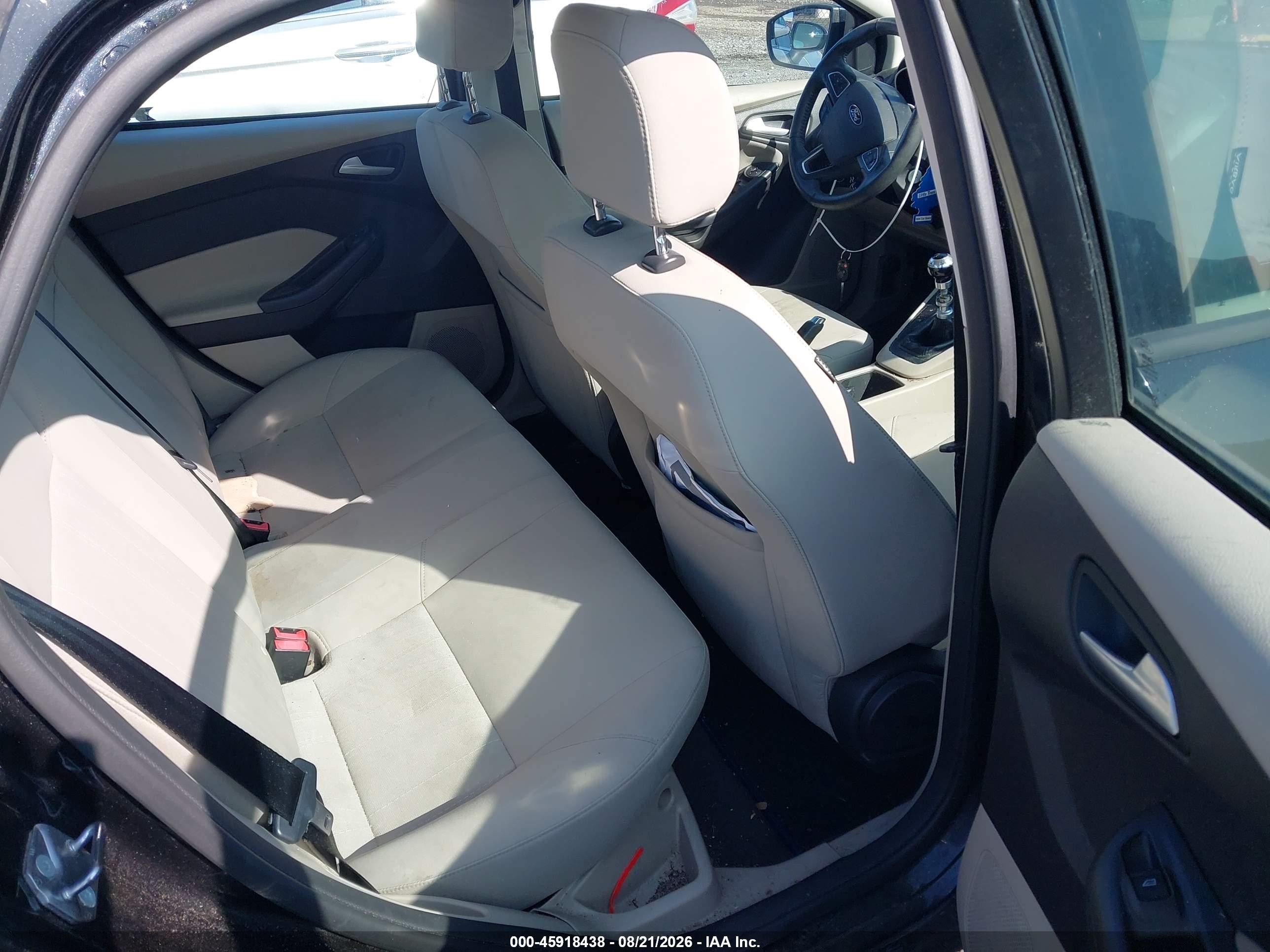 2015 Ford Focus Se Черный vin: 1FADP3FE9FL260315