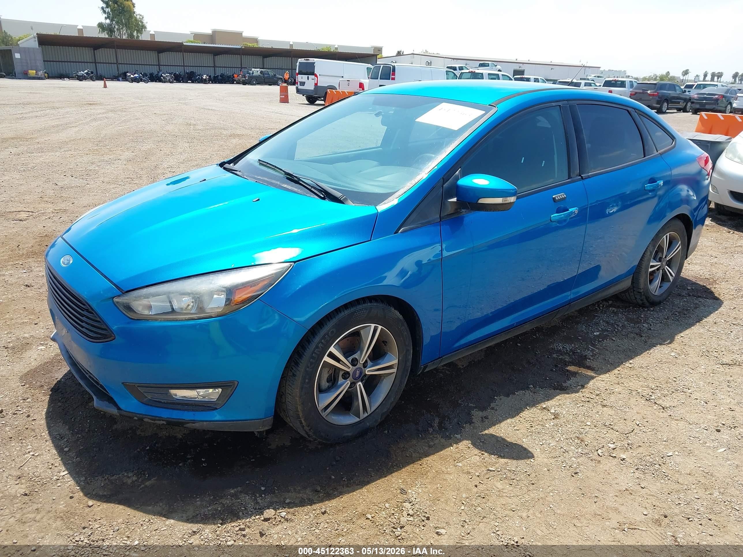 2016 Ford Focus Se Синий vin: 1FADP3FE9GL362635