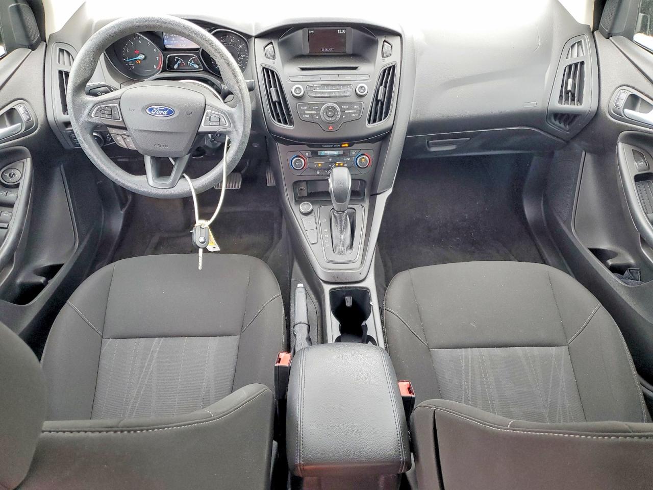 2017 Ford Focus Se Черный vin: 1FADP3FE9HL314439