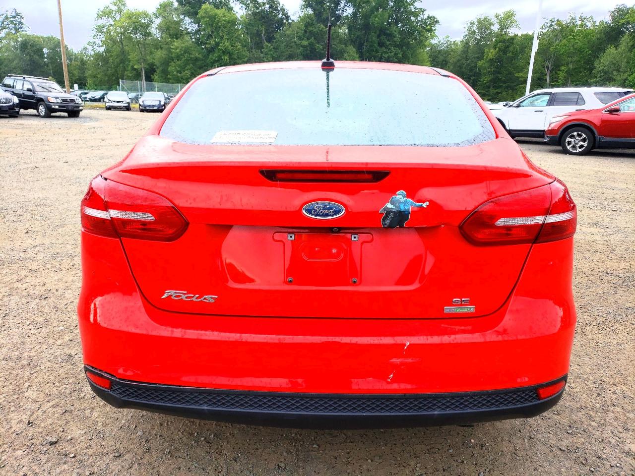 2017 Ford Focus Se Red vin: 1FADP3FE9HL322881