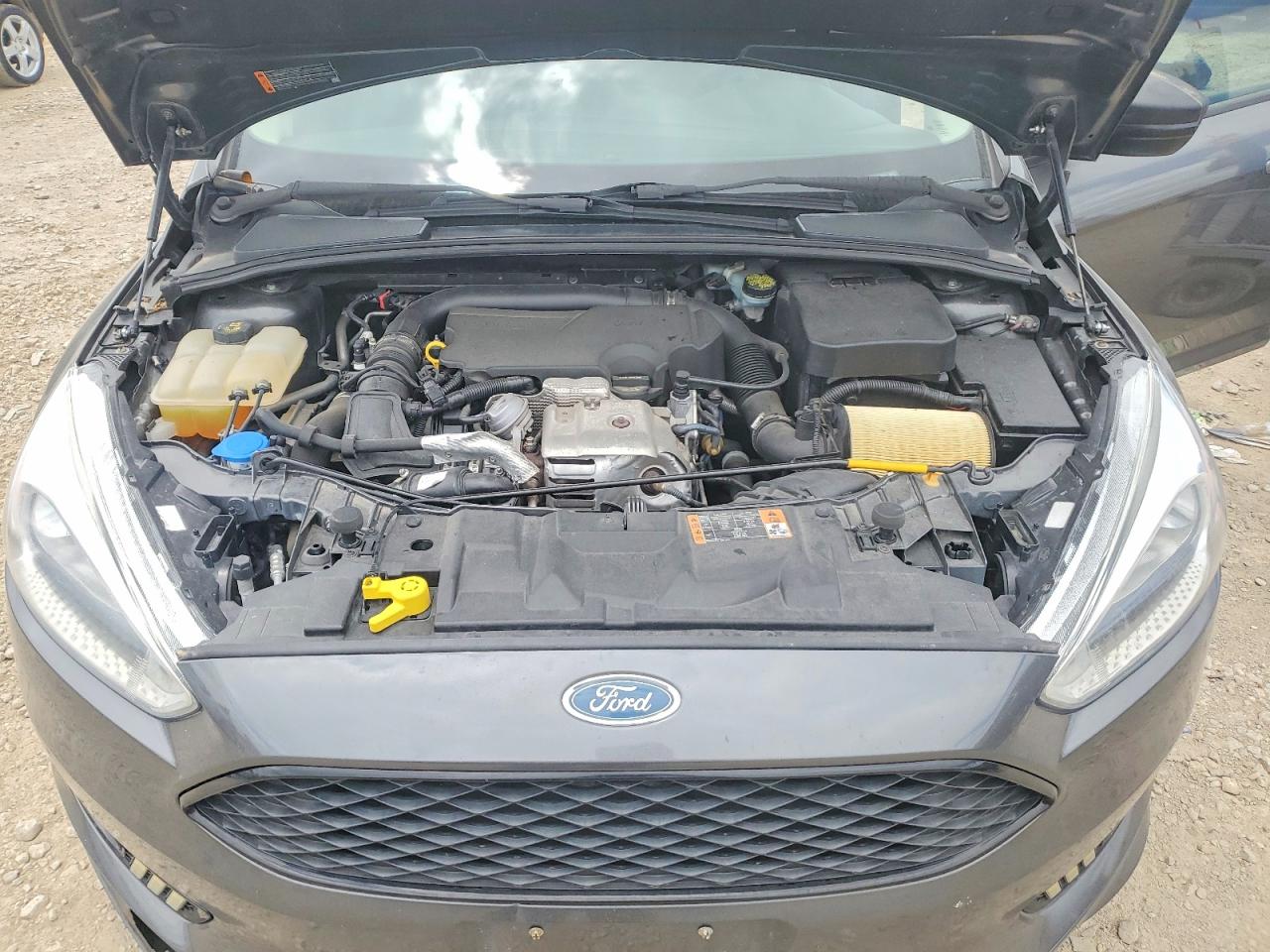 2015 Ford Focus Se Gray vin: 1FADP3FEXFL361282