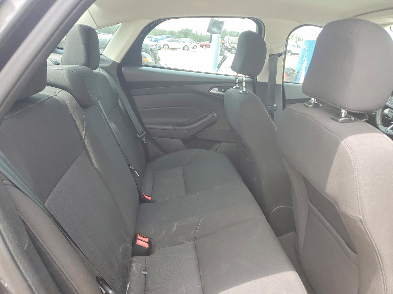 2015 Ford Focus Se Gray vin: 1FADP3FEXFL361282