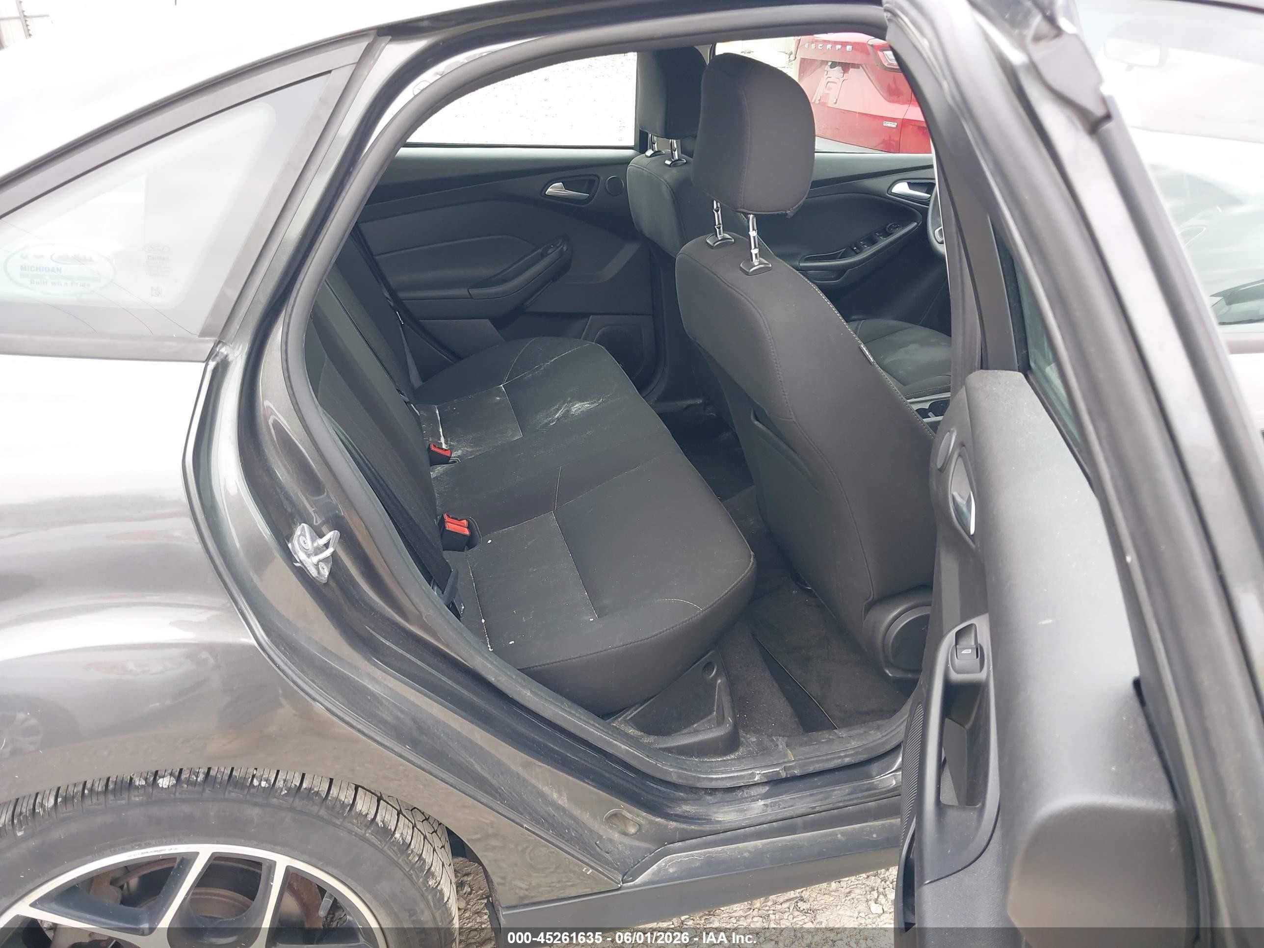 2017 Ford Focus Sel Gray vin: 1FADP3H22HL346751