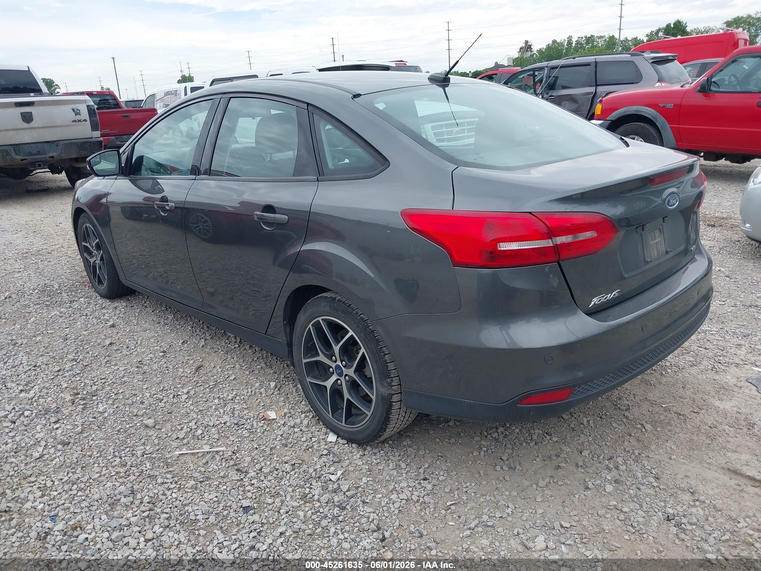 2017 Ford Focus Sel Gray vin: 1FADP3H22HL346751