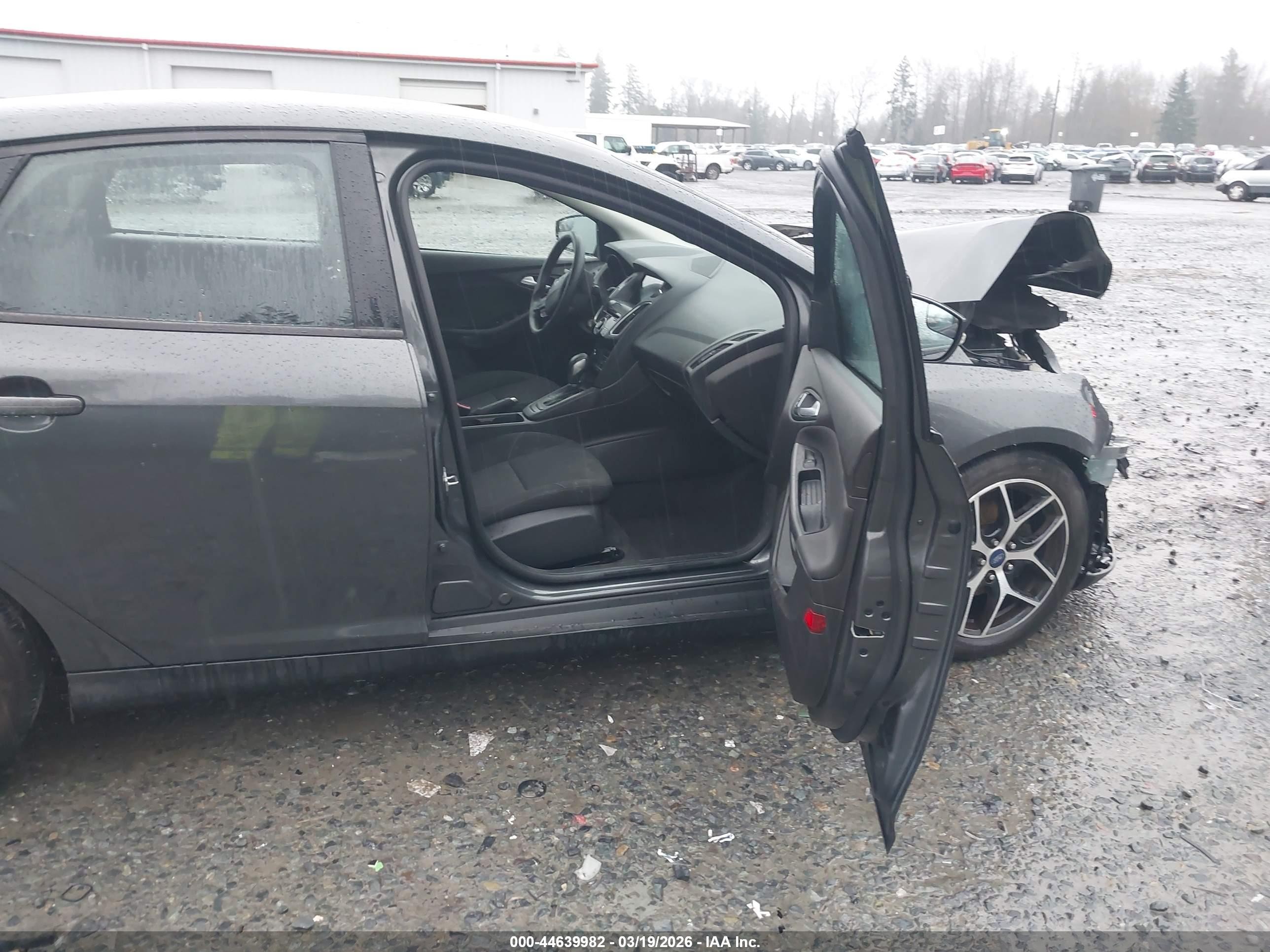 2017 Ford Focus Sel Серый vin: 1FADP3H23HL260767