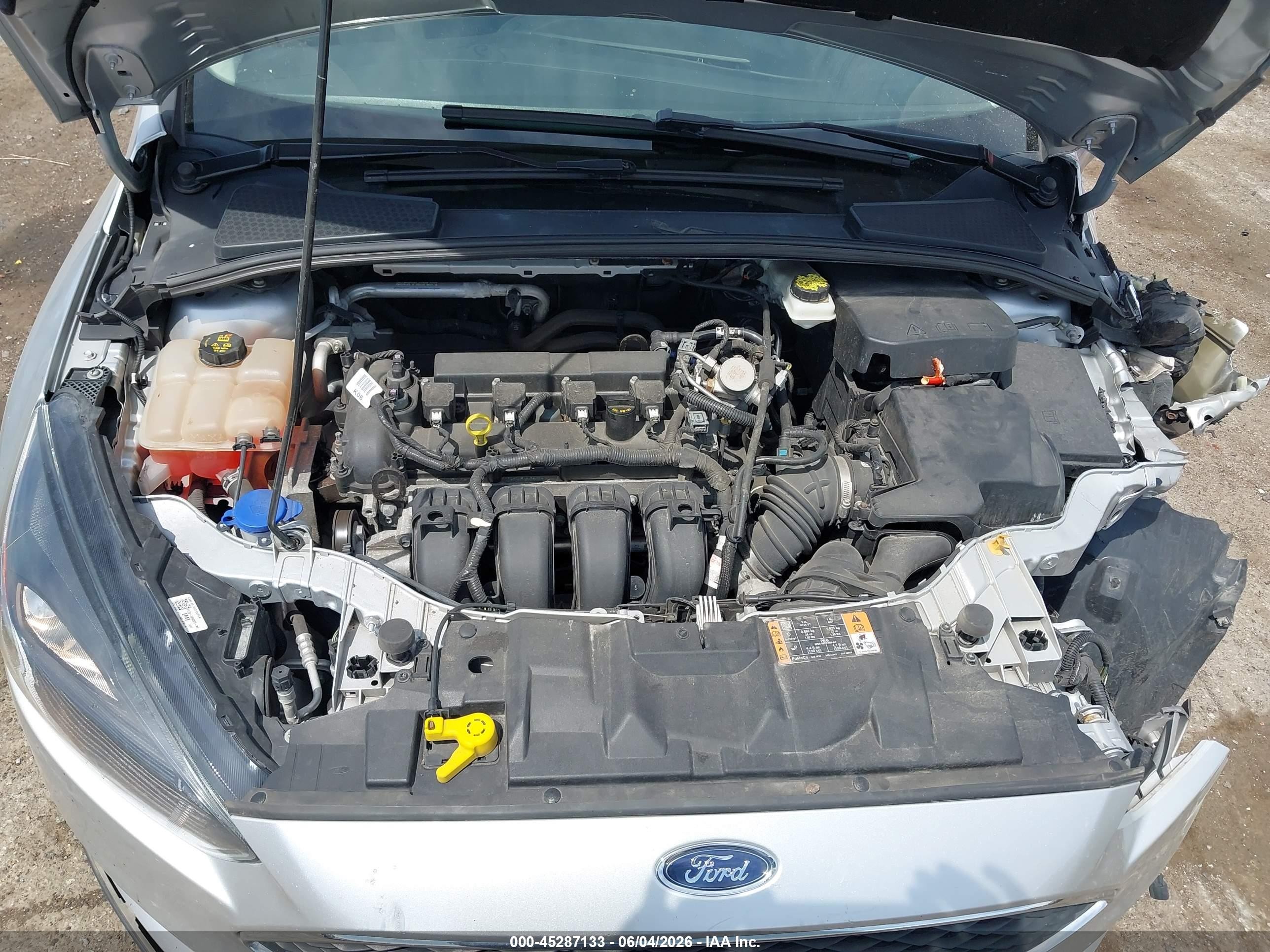 2017 Ford Focus Sel Silver vin: 1FADP3H24HL257456